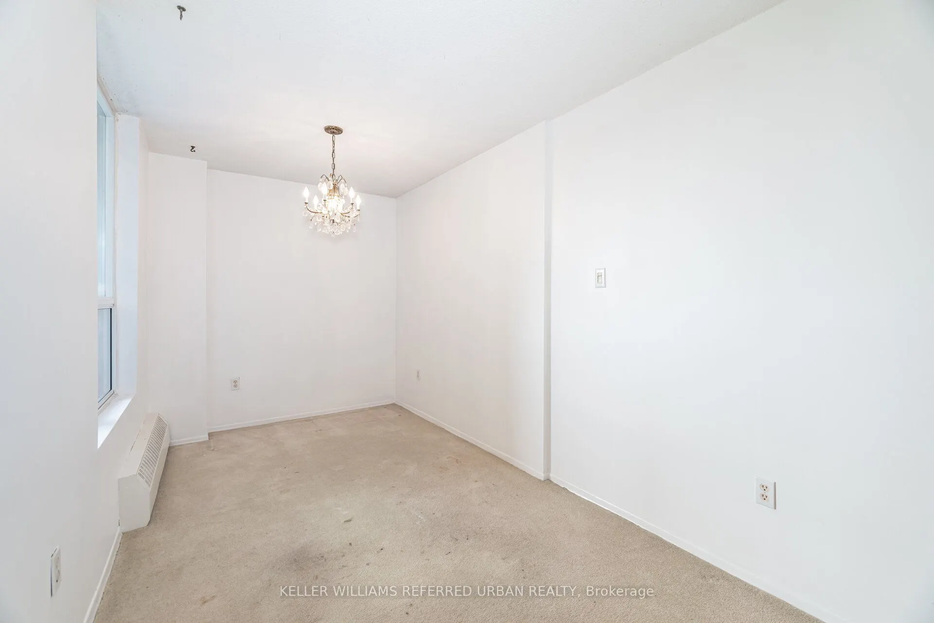 1515 Lakeshore Road E, #404
