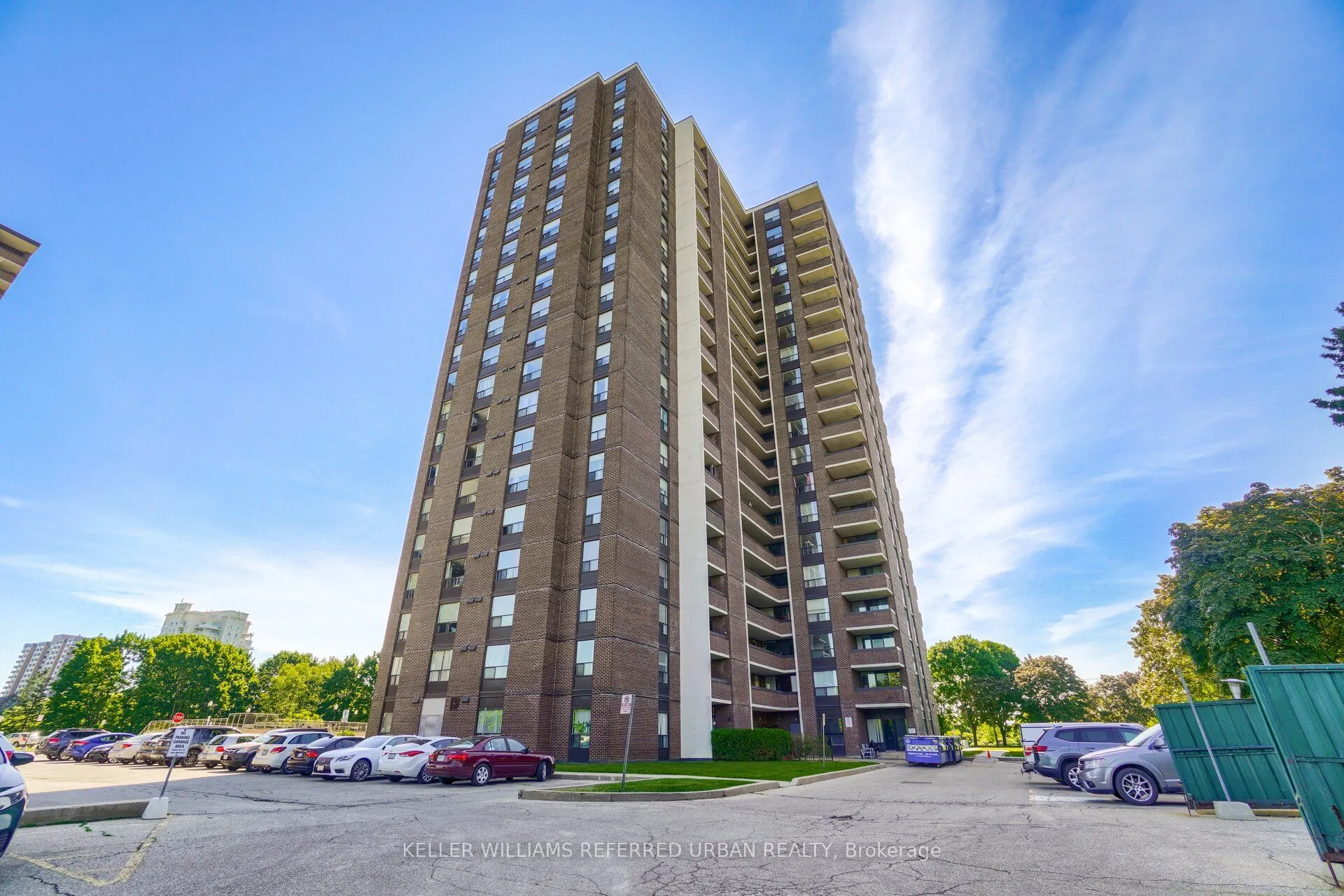 1515 Lakeshore Road E, #404