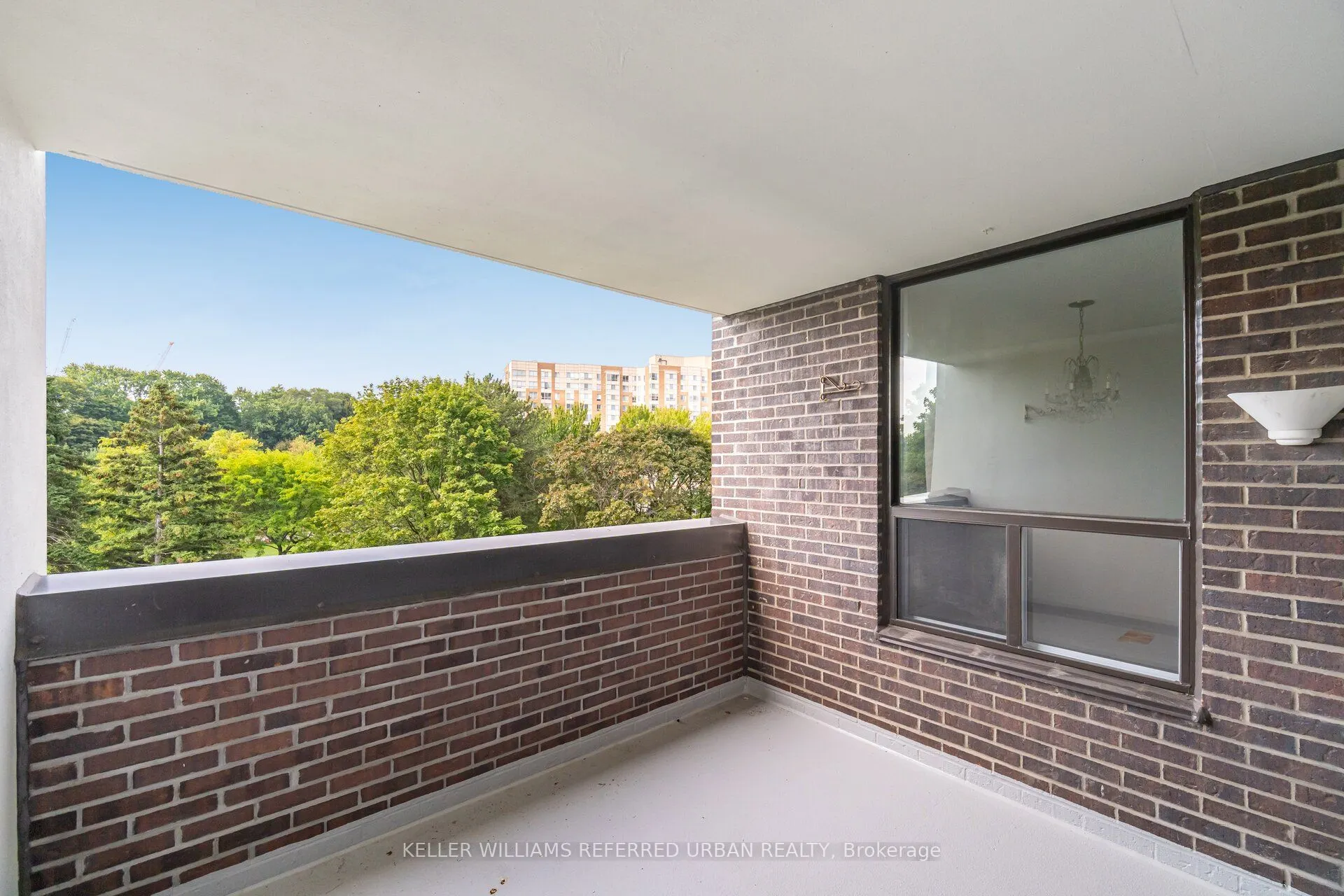 1515 Lakeshore Road E, #404