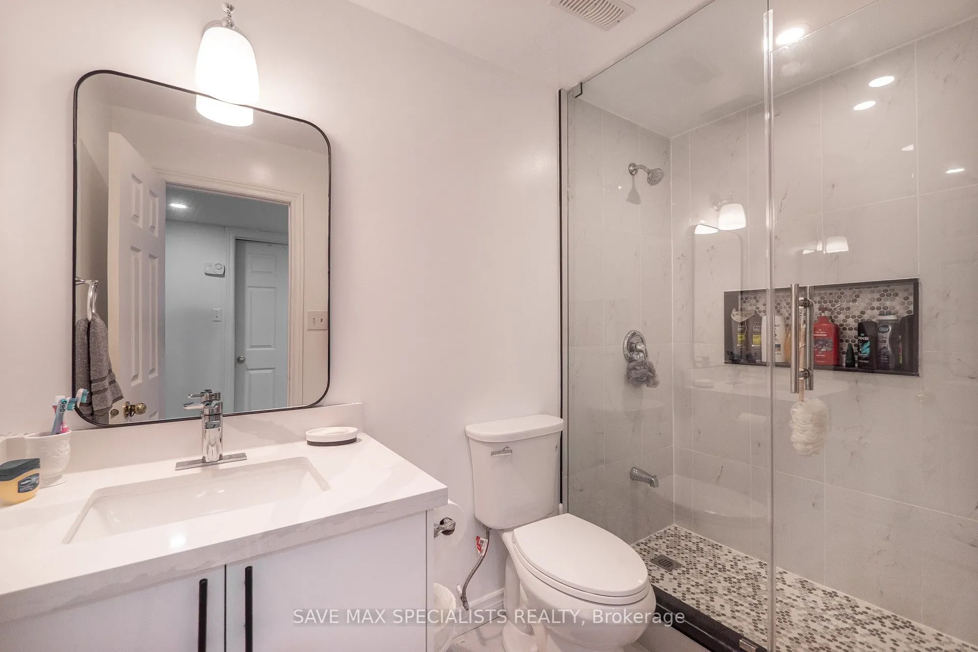 21 Isaac Devins Boulevard
