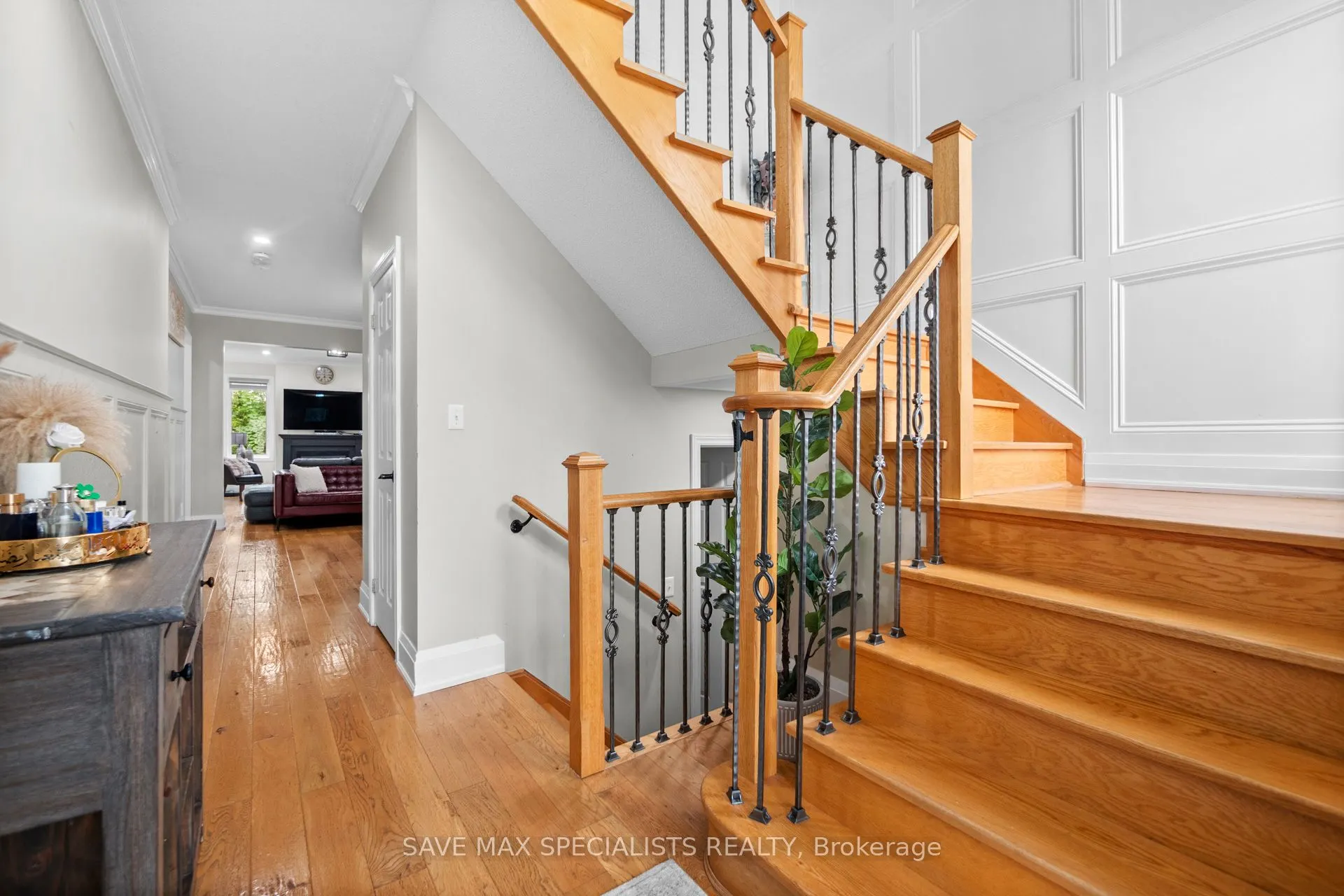 21 Isaac Devins Boulevard