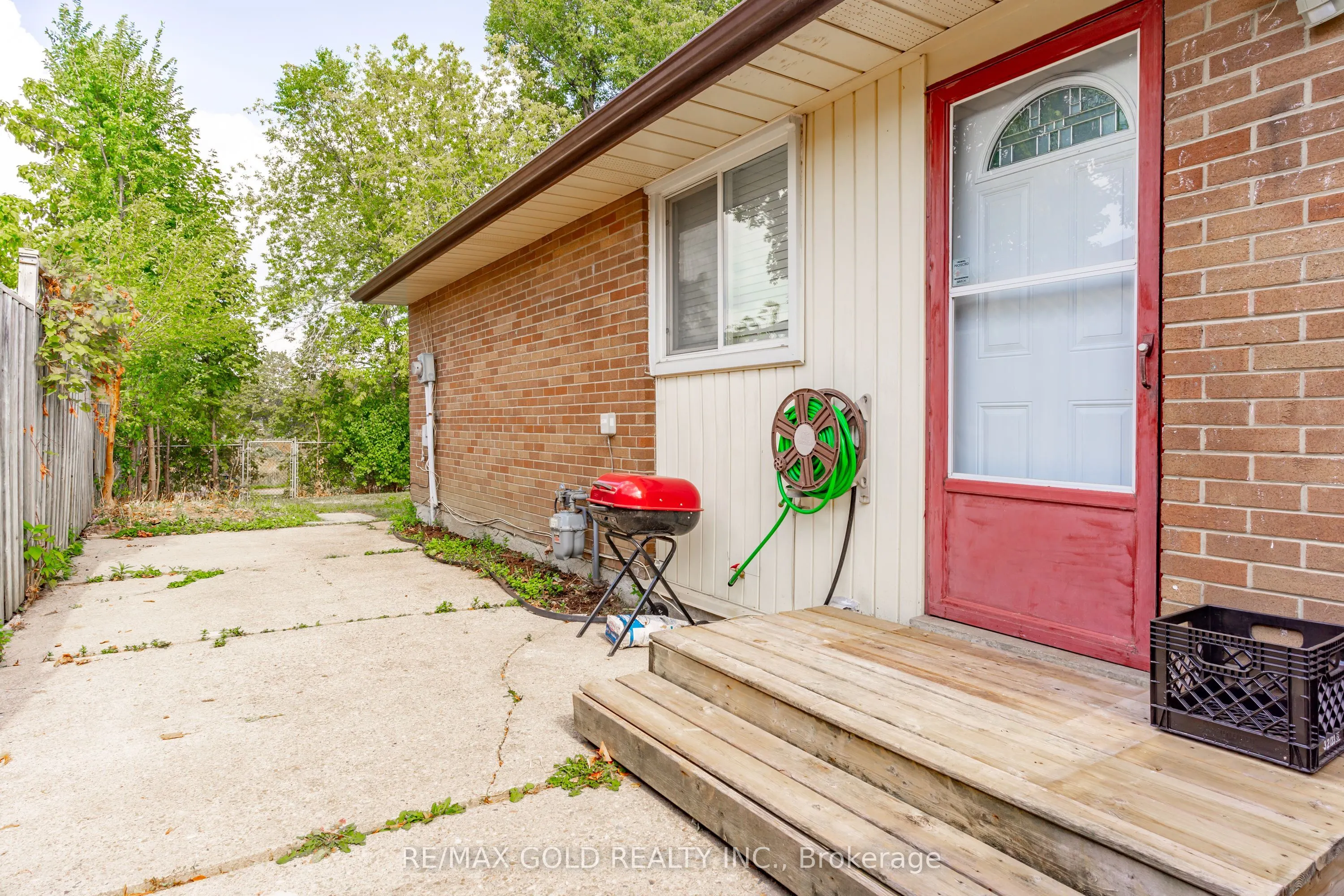 4 Deeside Crescent