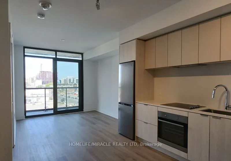 86 Dundas Street, #625
