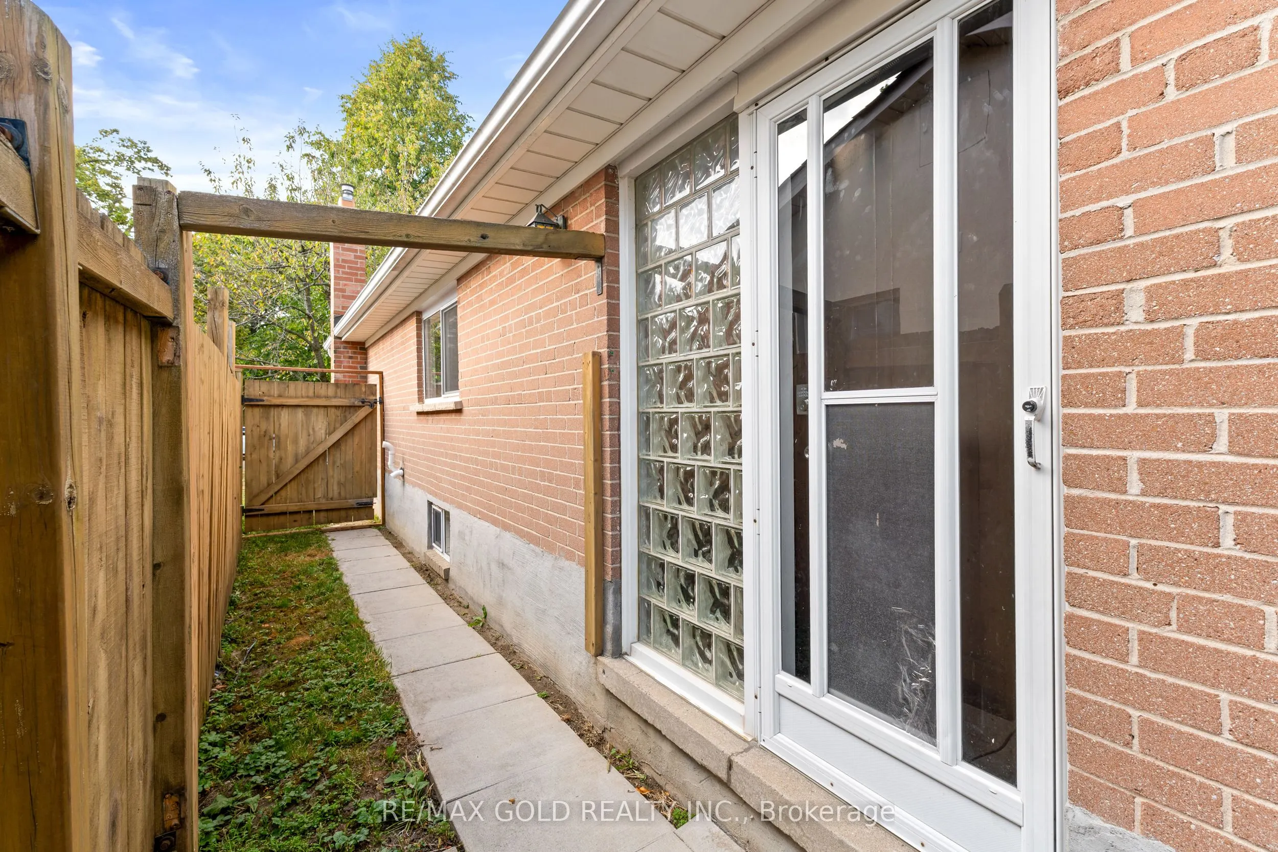 27 Burgby Avenue