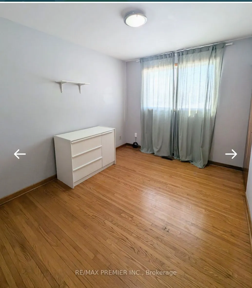 71 Sorlyn Avenue, #Main Floor
