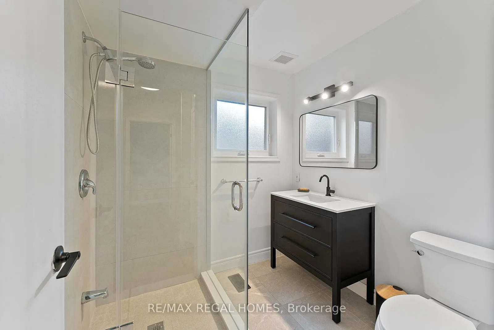 2515 Padstow Crescent