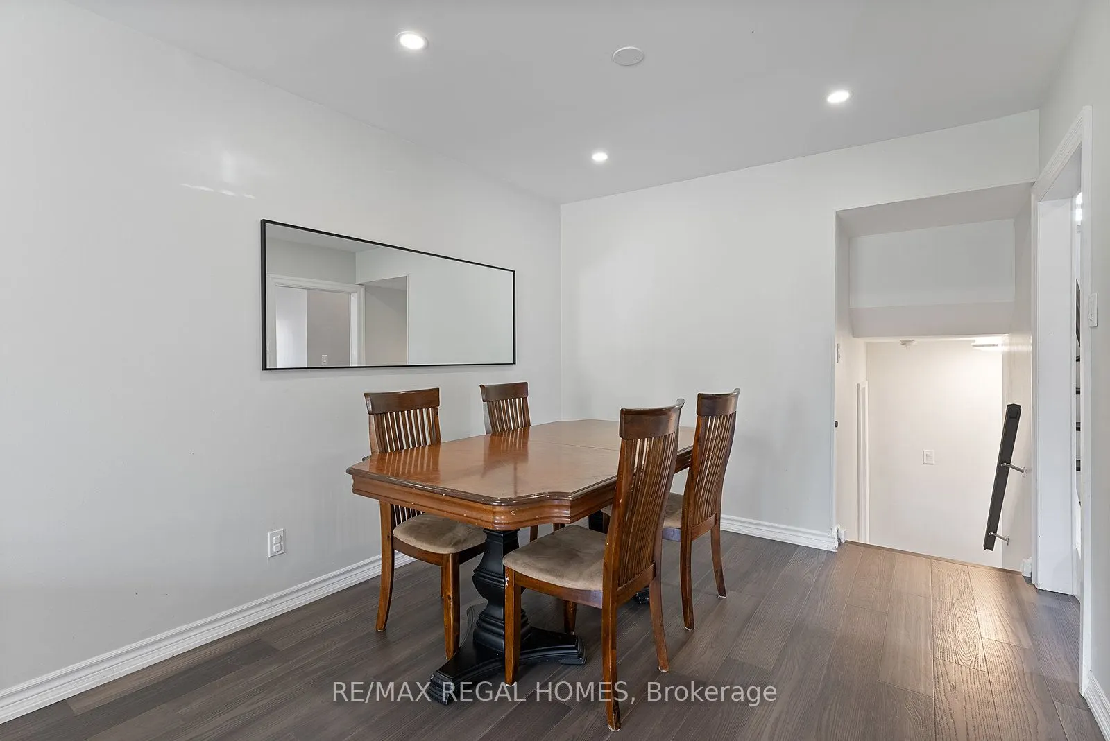 2515 Padstow Crescent
