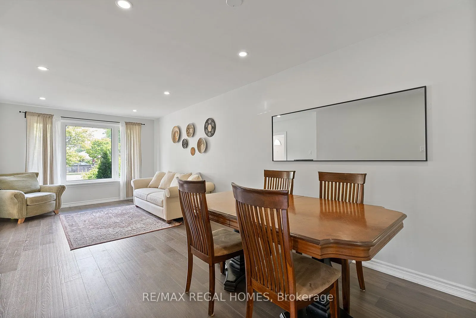 2515 Padstow Crescent