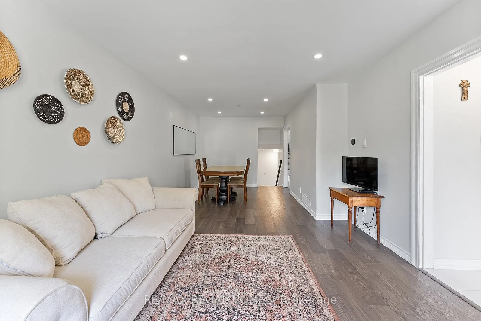2515 Padstow Crescent
