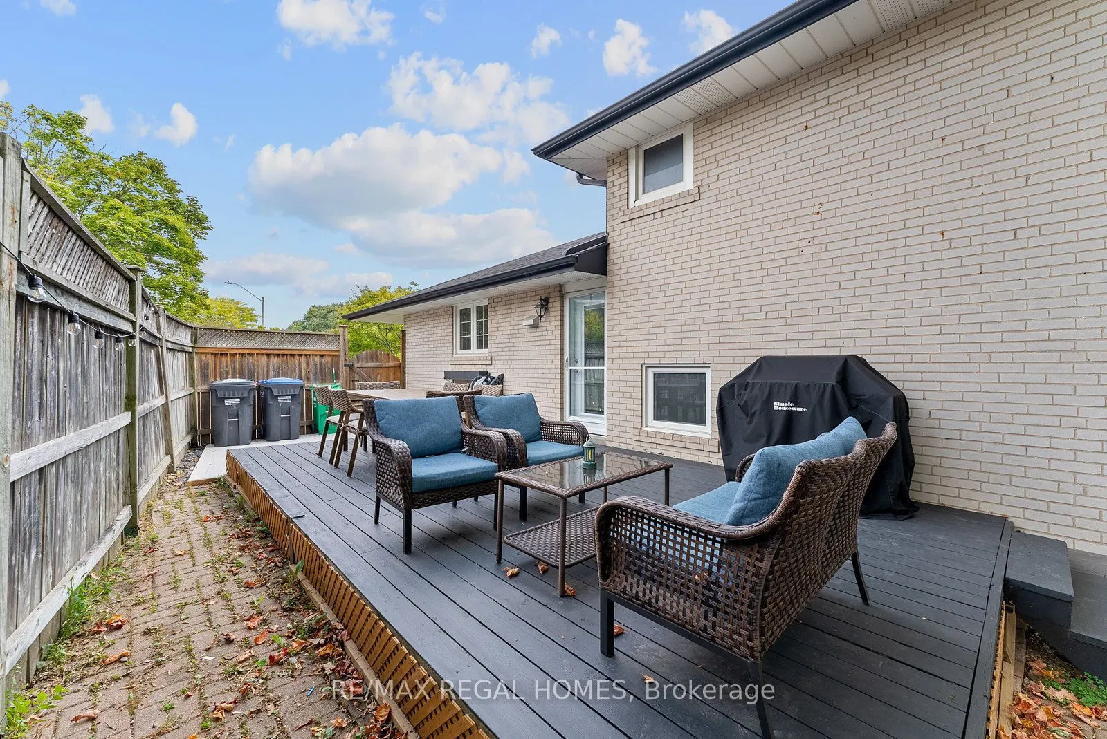 2515 Padstow Crescent