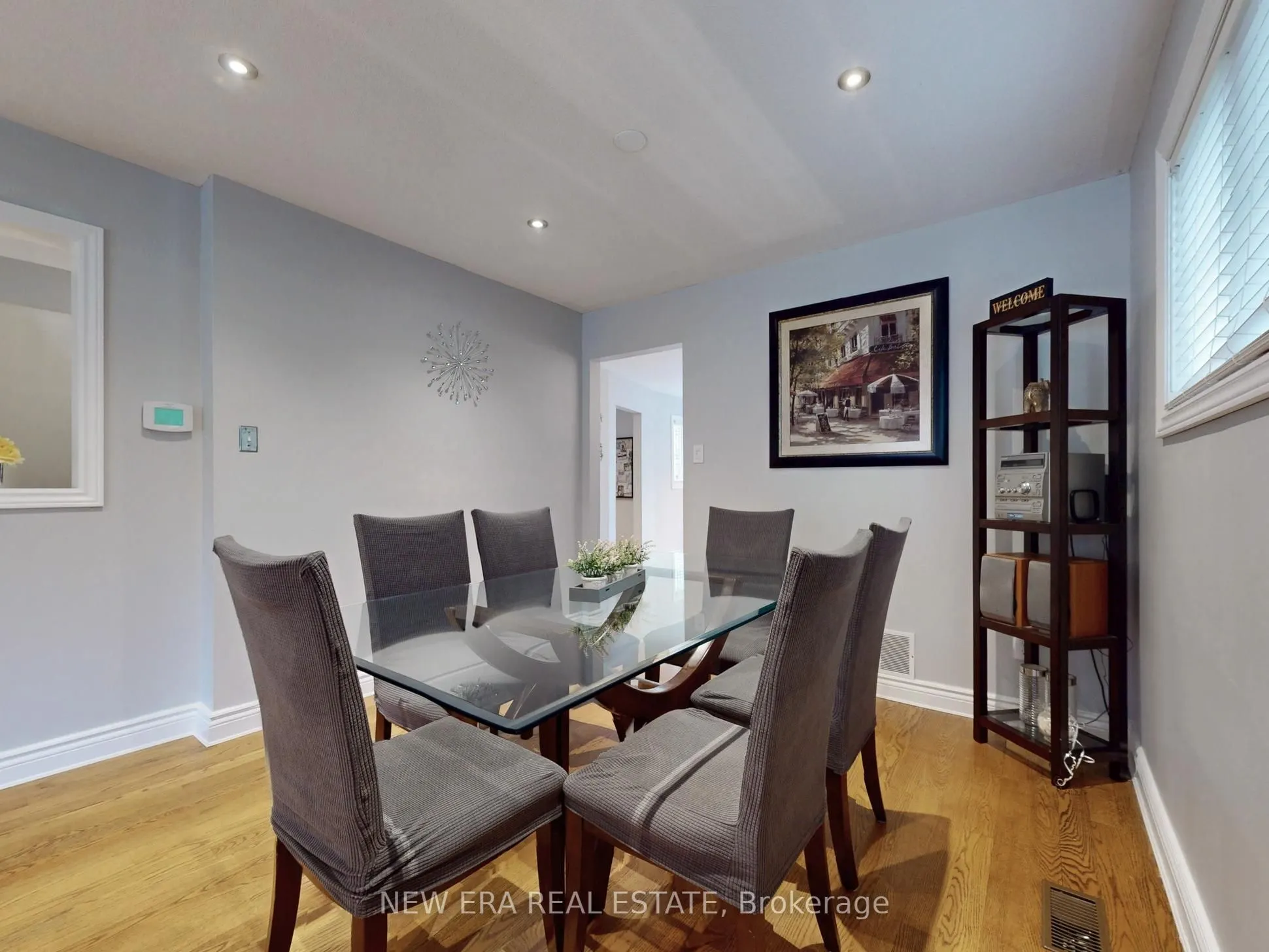 5380 Floral Hill Crescent