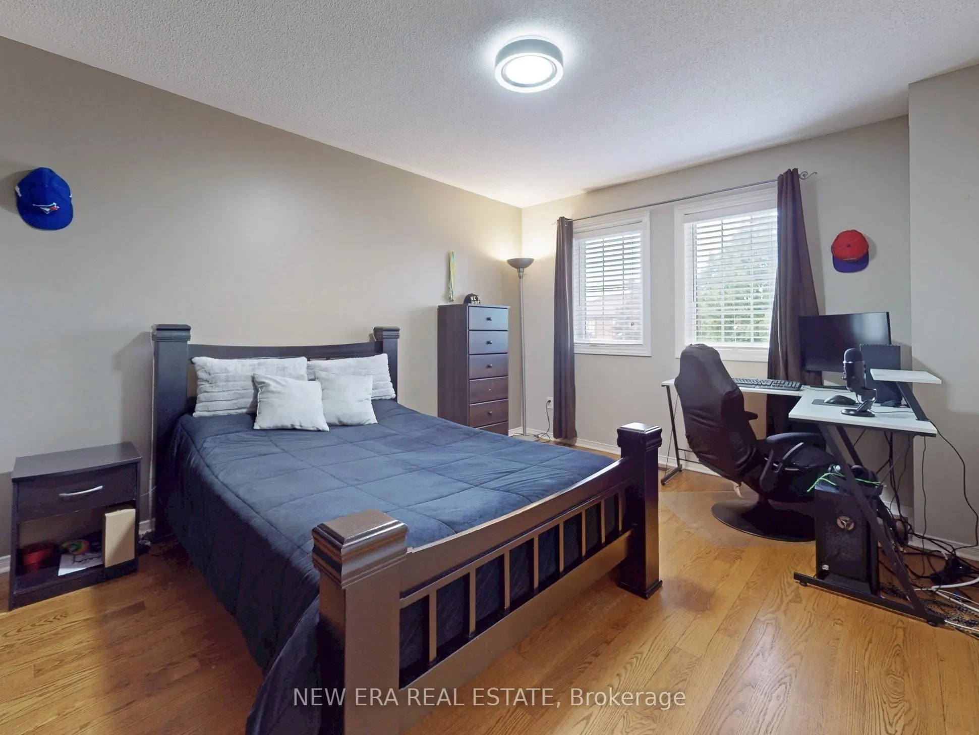 5380 Floral Hill Crescent