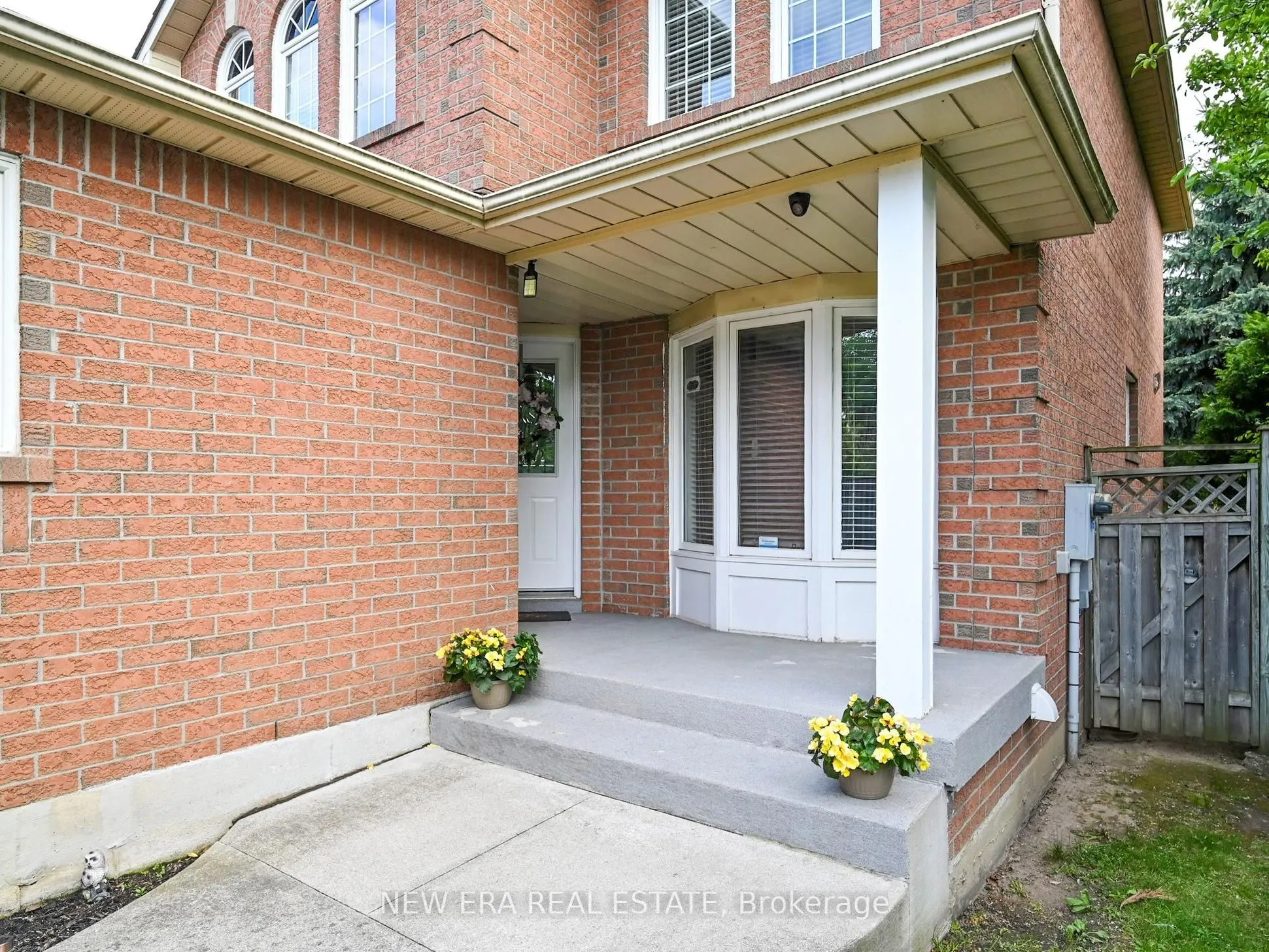 5380 Floral Hill Crescent