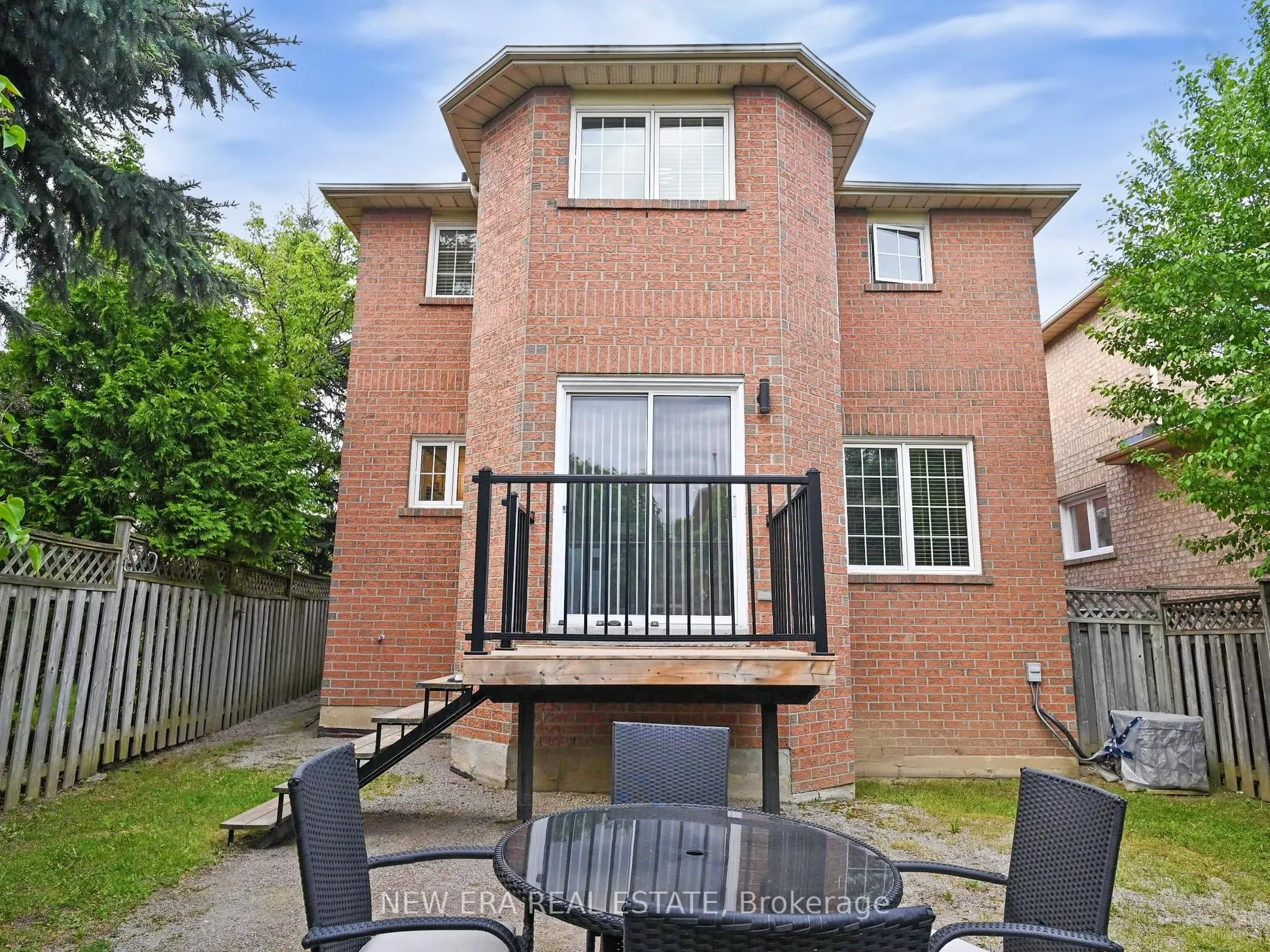 5380 Floral Hill Crescent