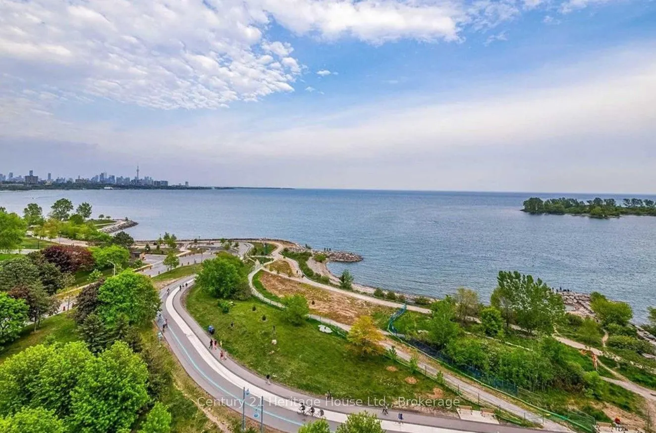 5 Marine Parade Drive, #312