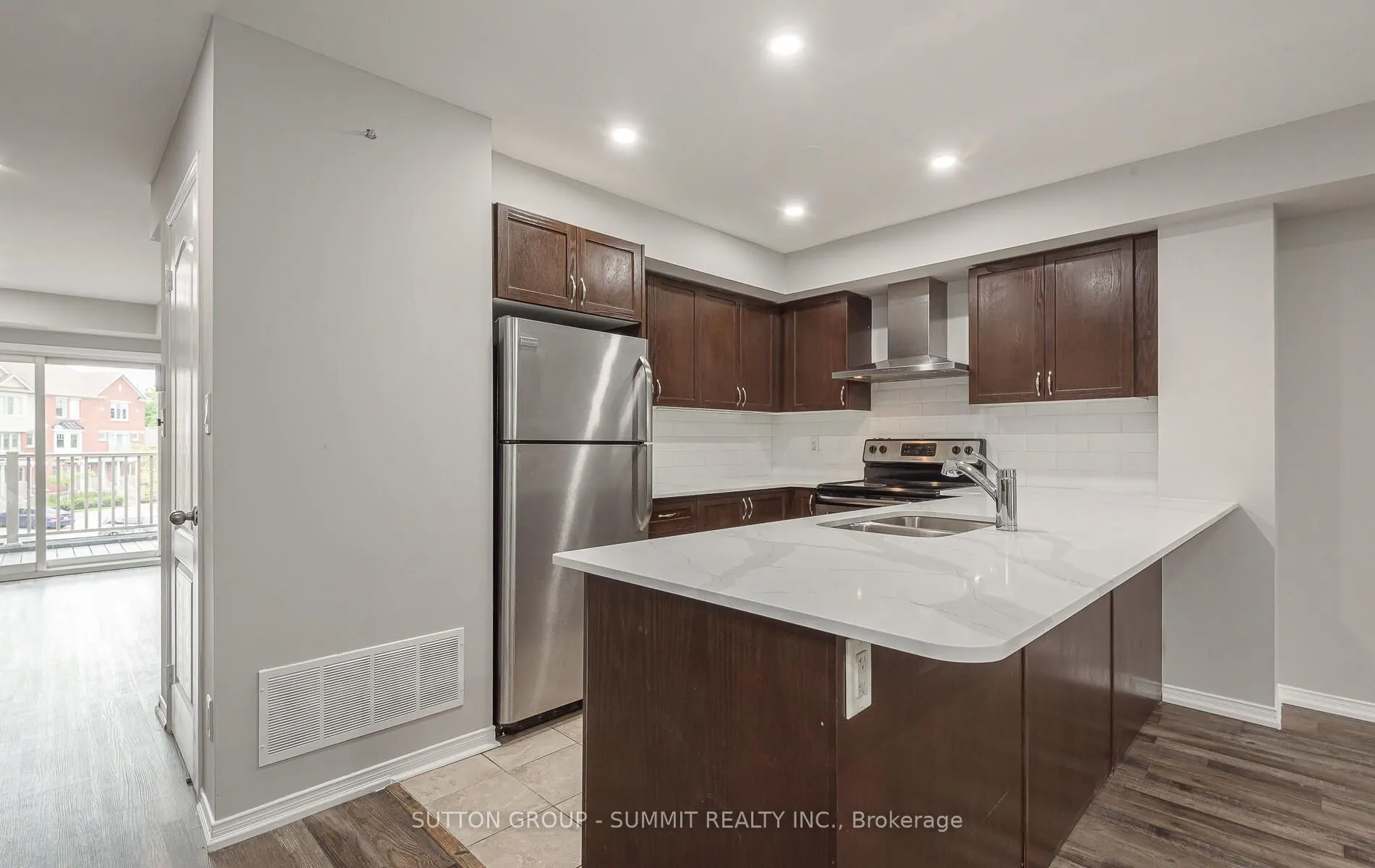 3088 Thomas Street, #8