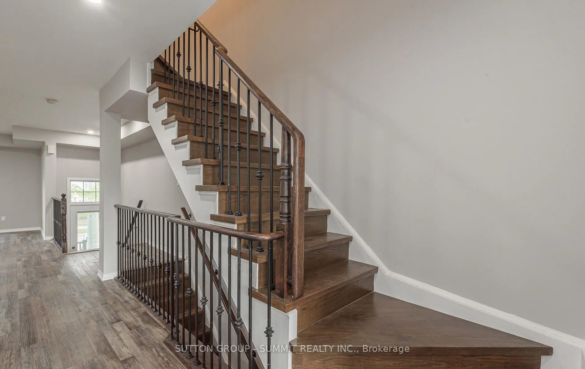 3088 Thomas Street, #8