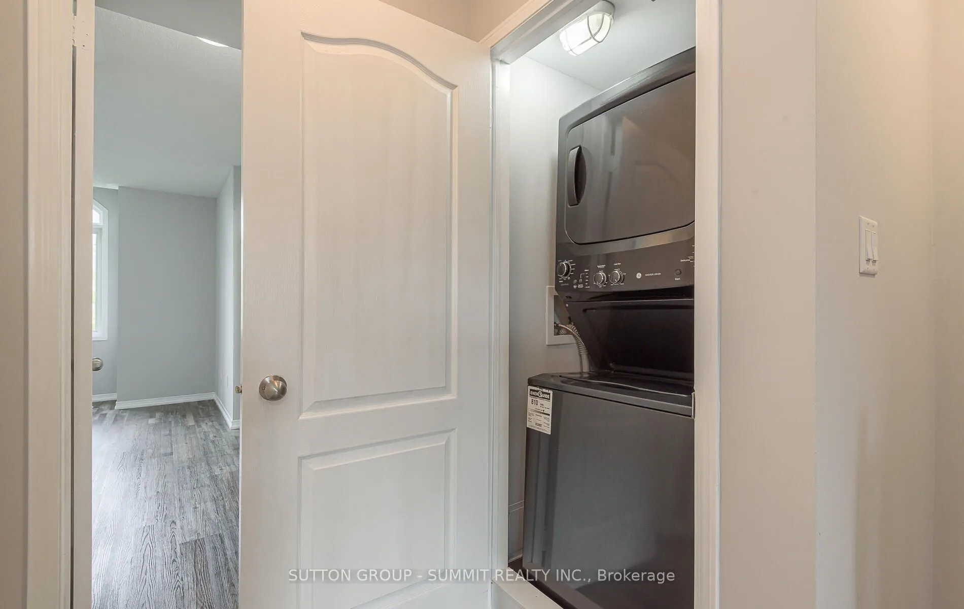 3088 Thomas Street, #8