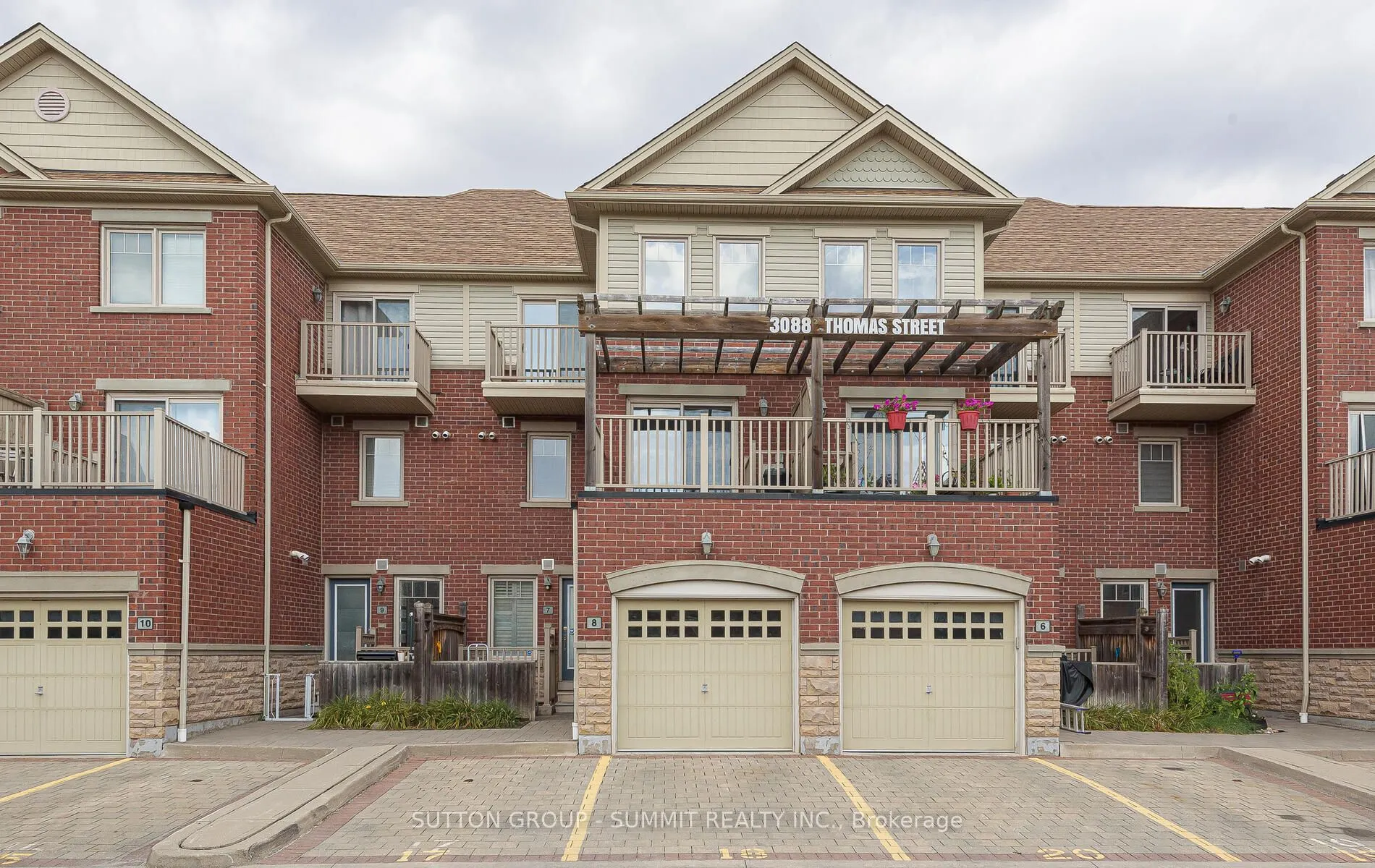 3088 Thomas Street, #8