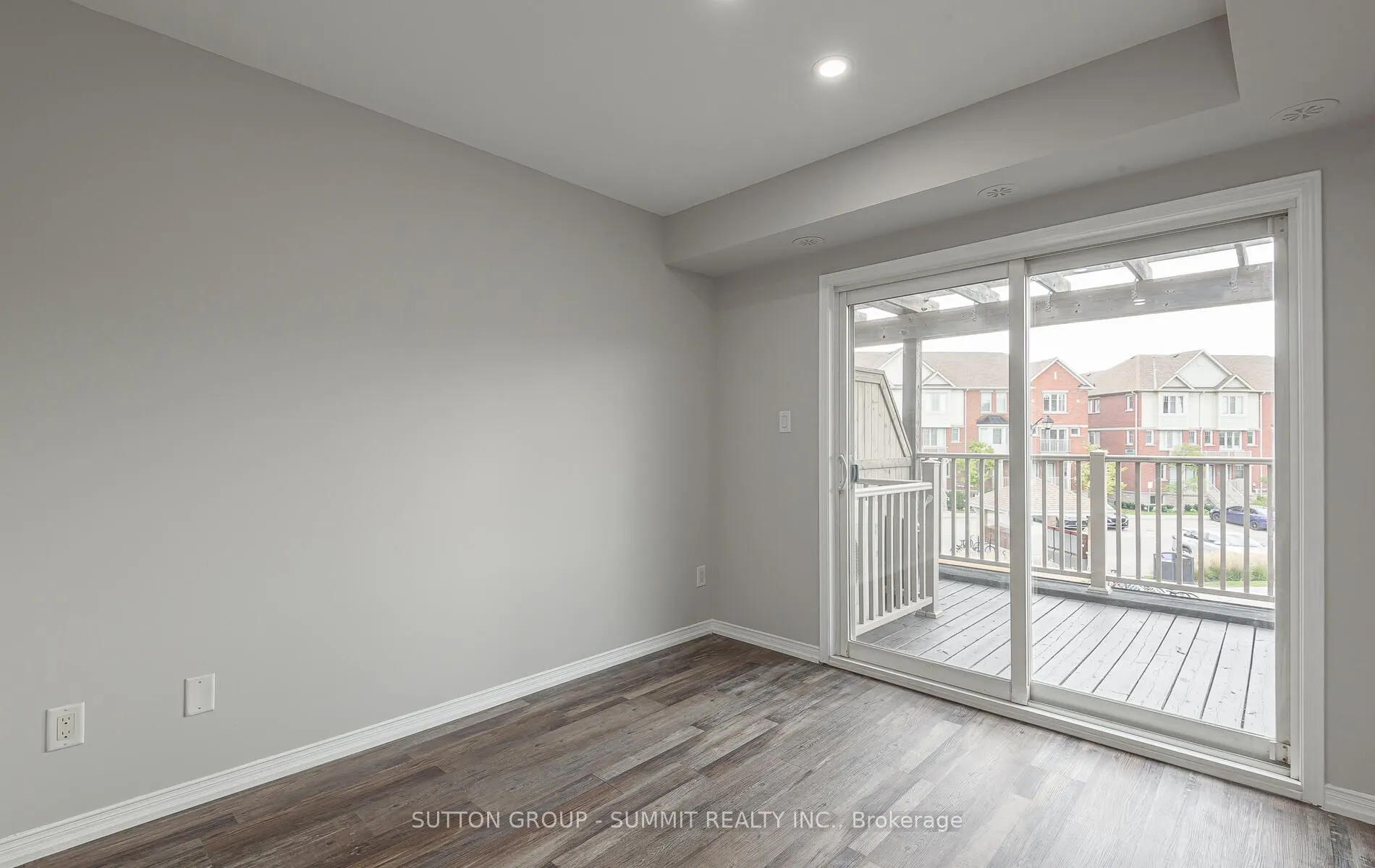 3088 Thomas Street, #8