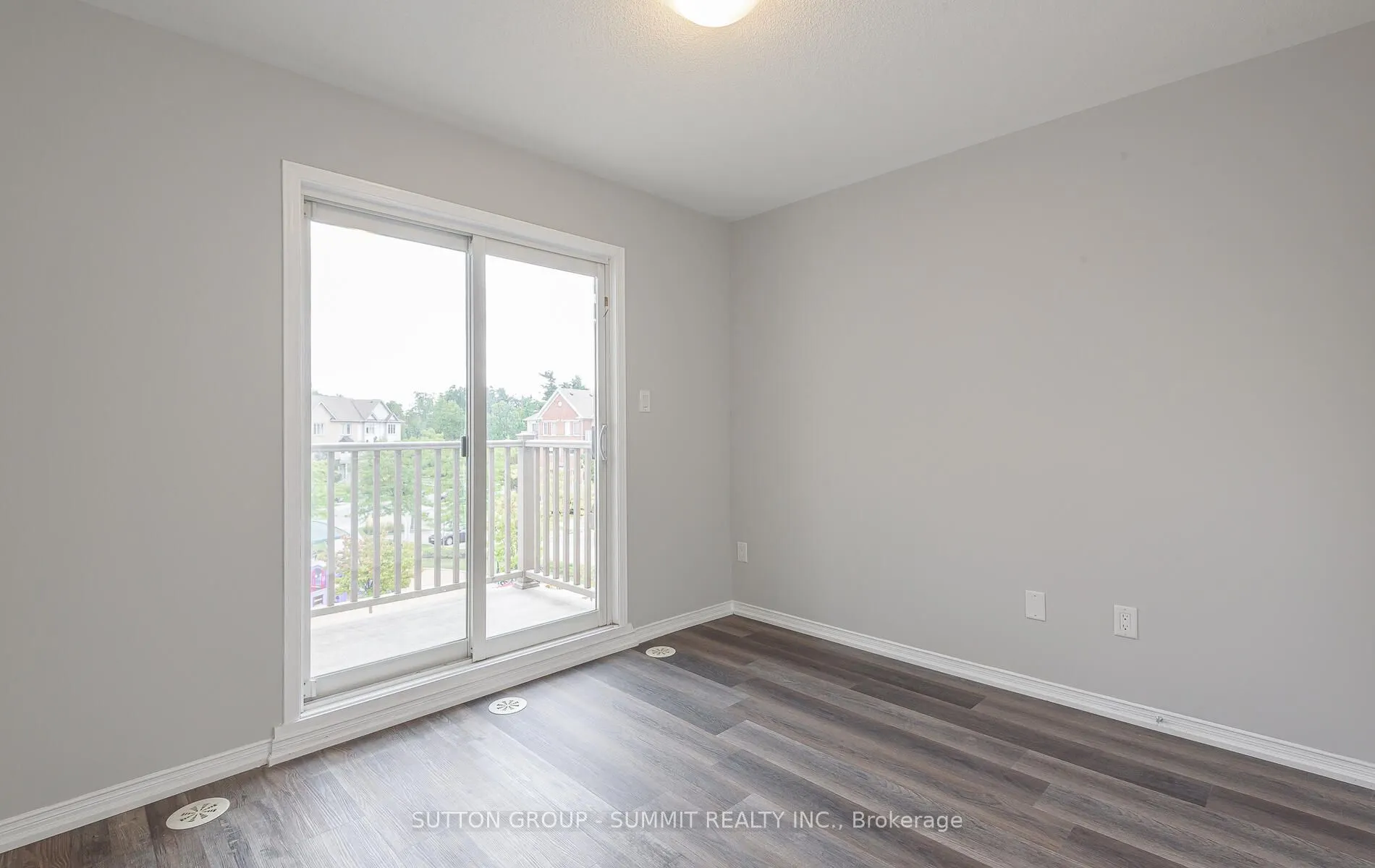3088 Thomas Street, #8
