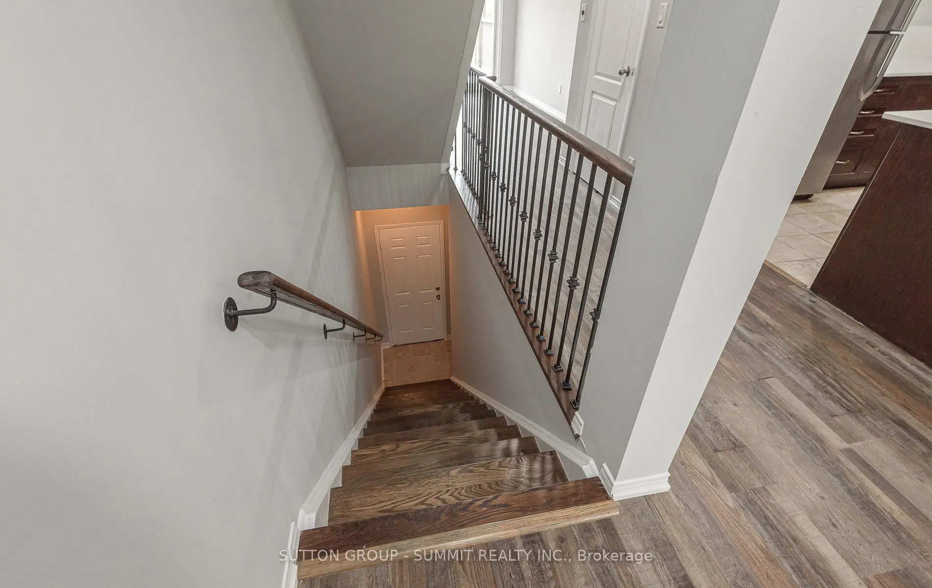 3088 Thomas Street, #8