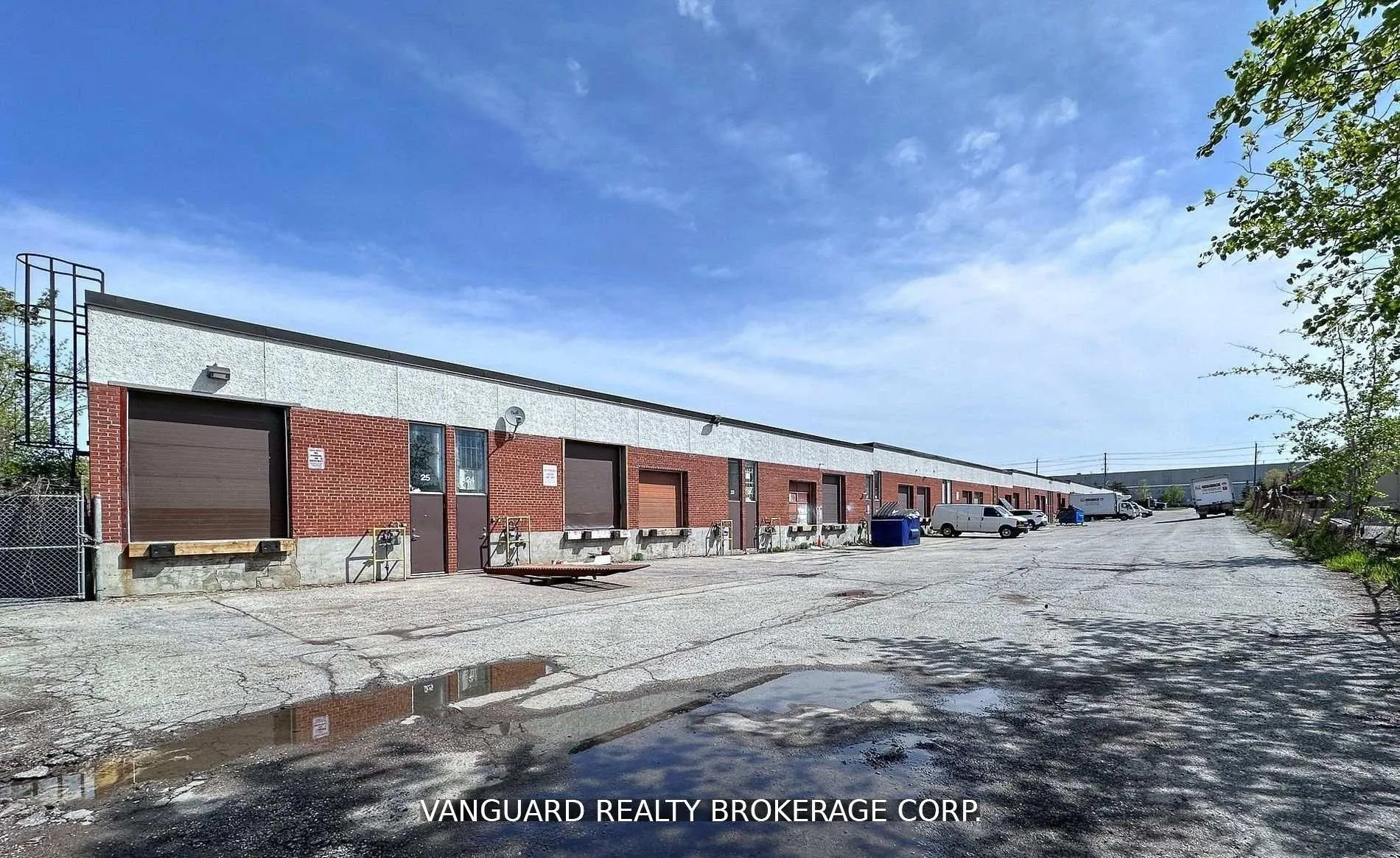 90 Signet Drive, #20