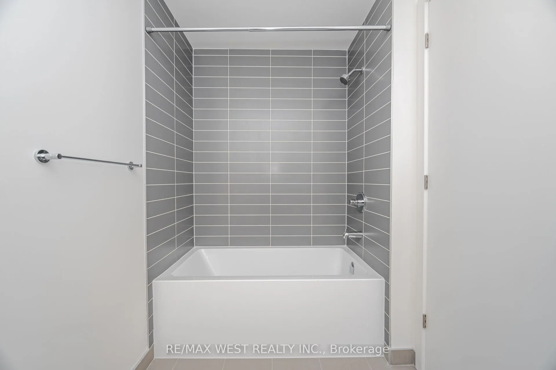 3079 Trafalgar Road, #1508