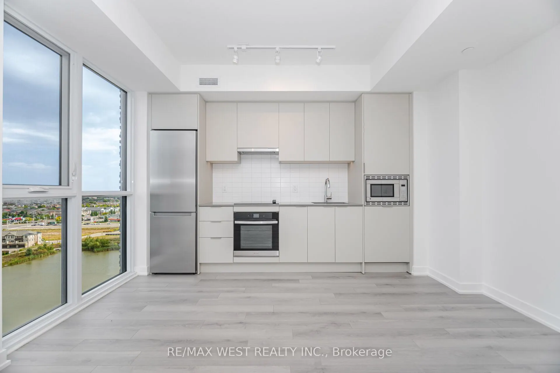 3079 Trafalgar Road, #1508