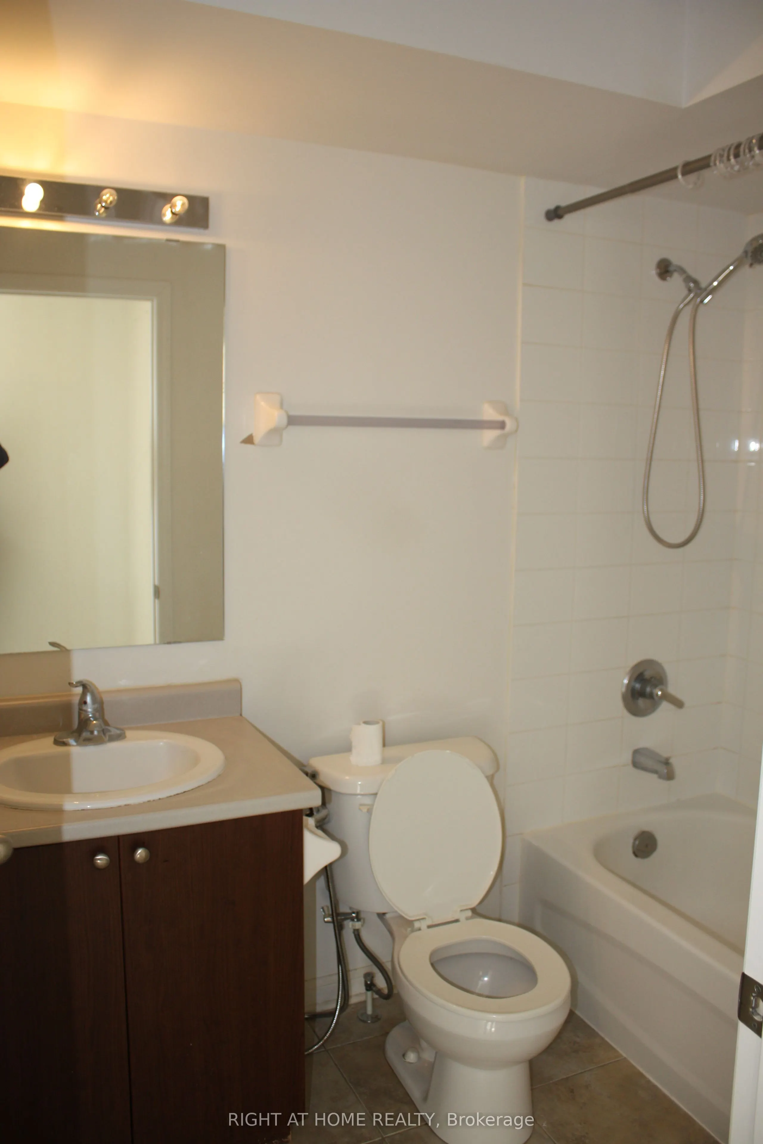 2891 Rio Court, #123