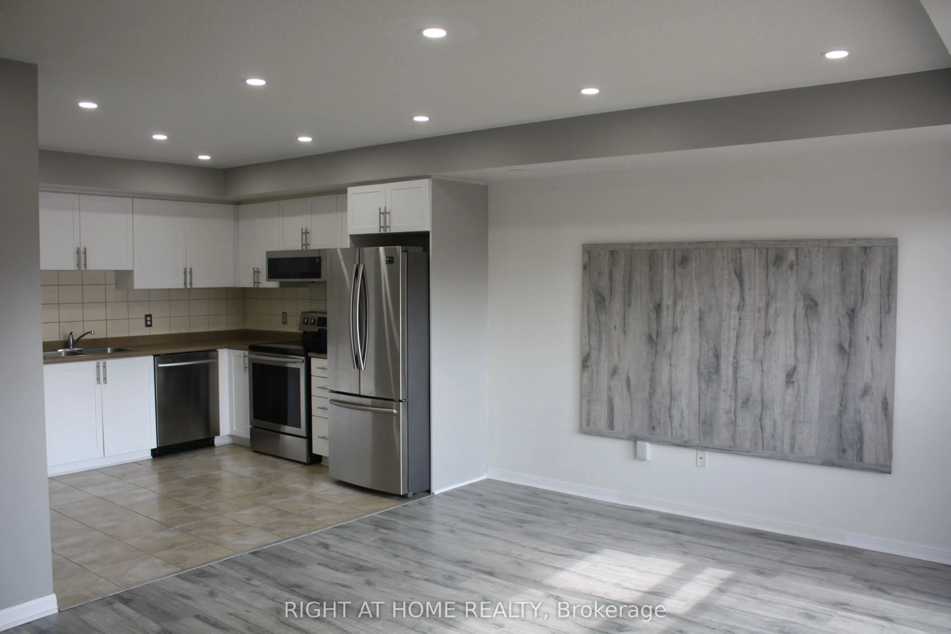 2891 Rio Court, #123