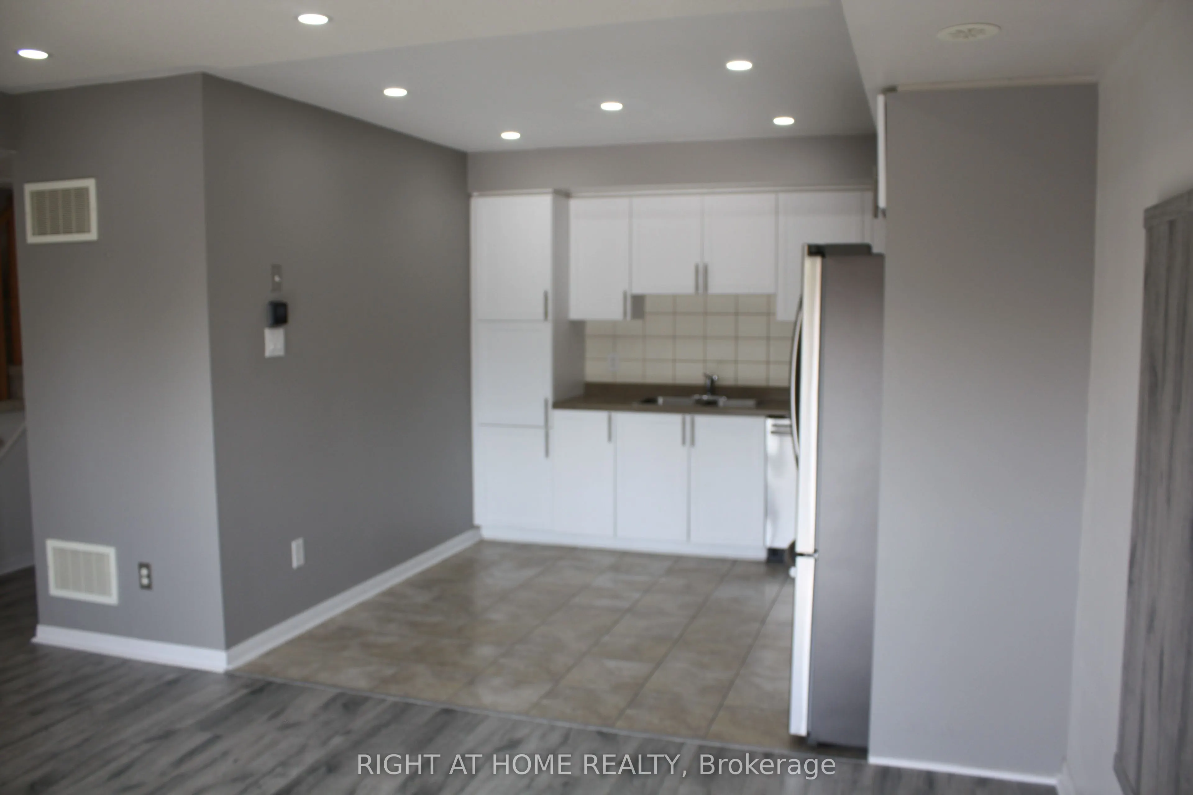 2891 Rio Court, #123