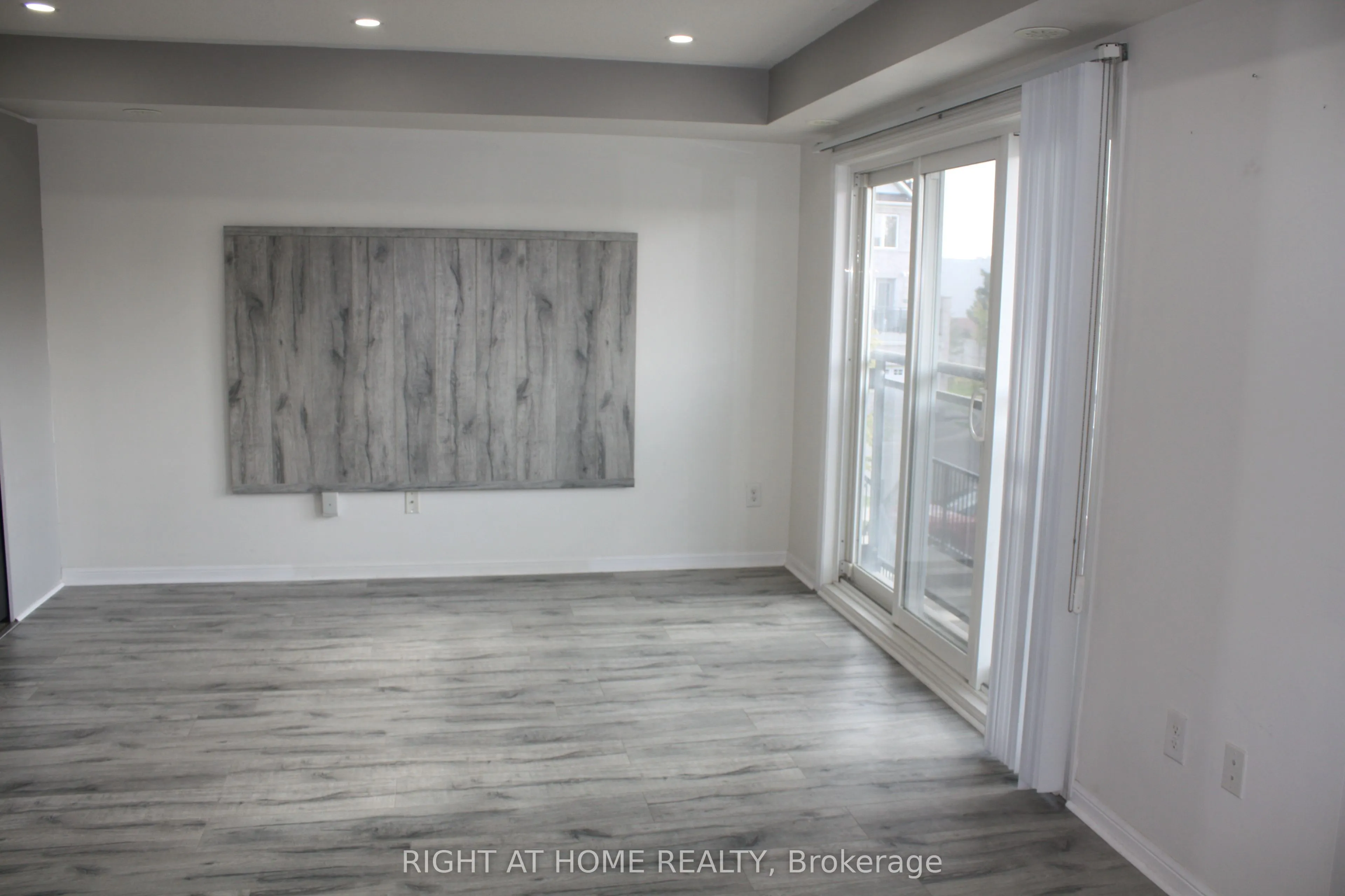 2891 Rio Court, #123