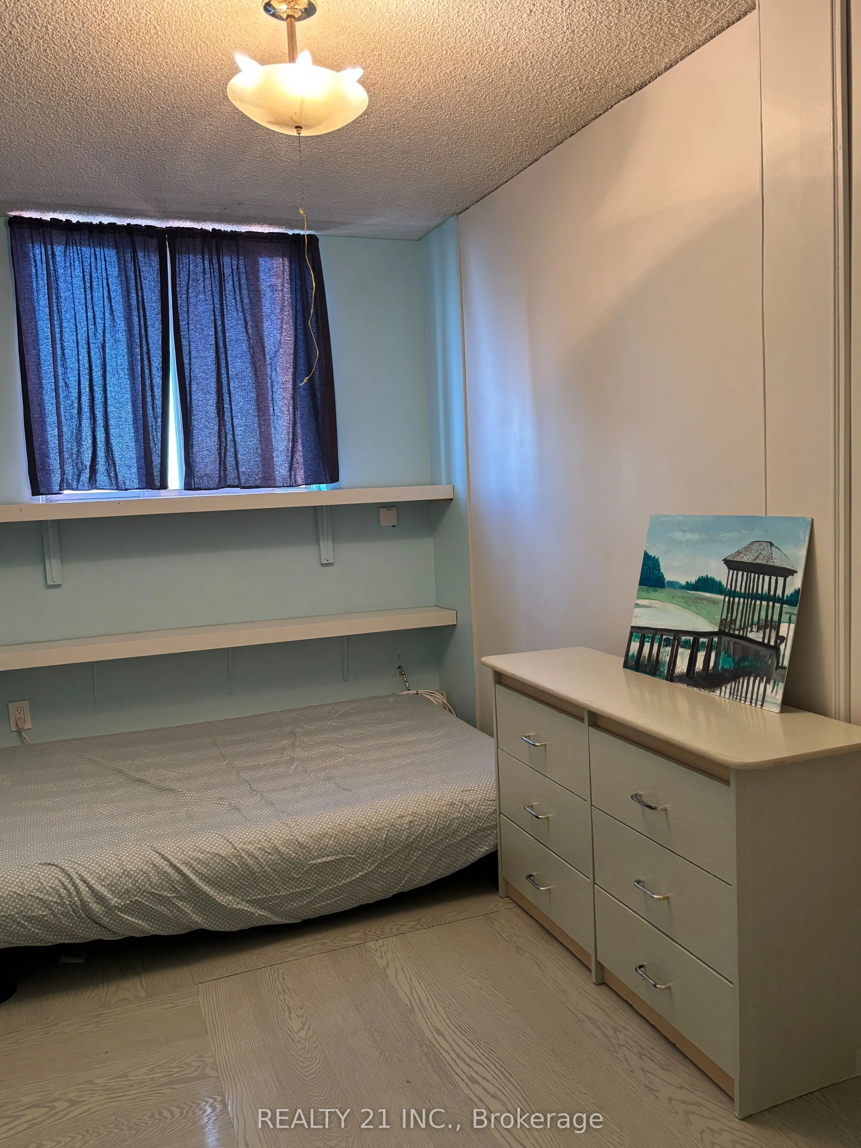 50 Lotherton Pathway S, #906