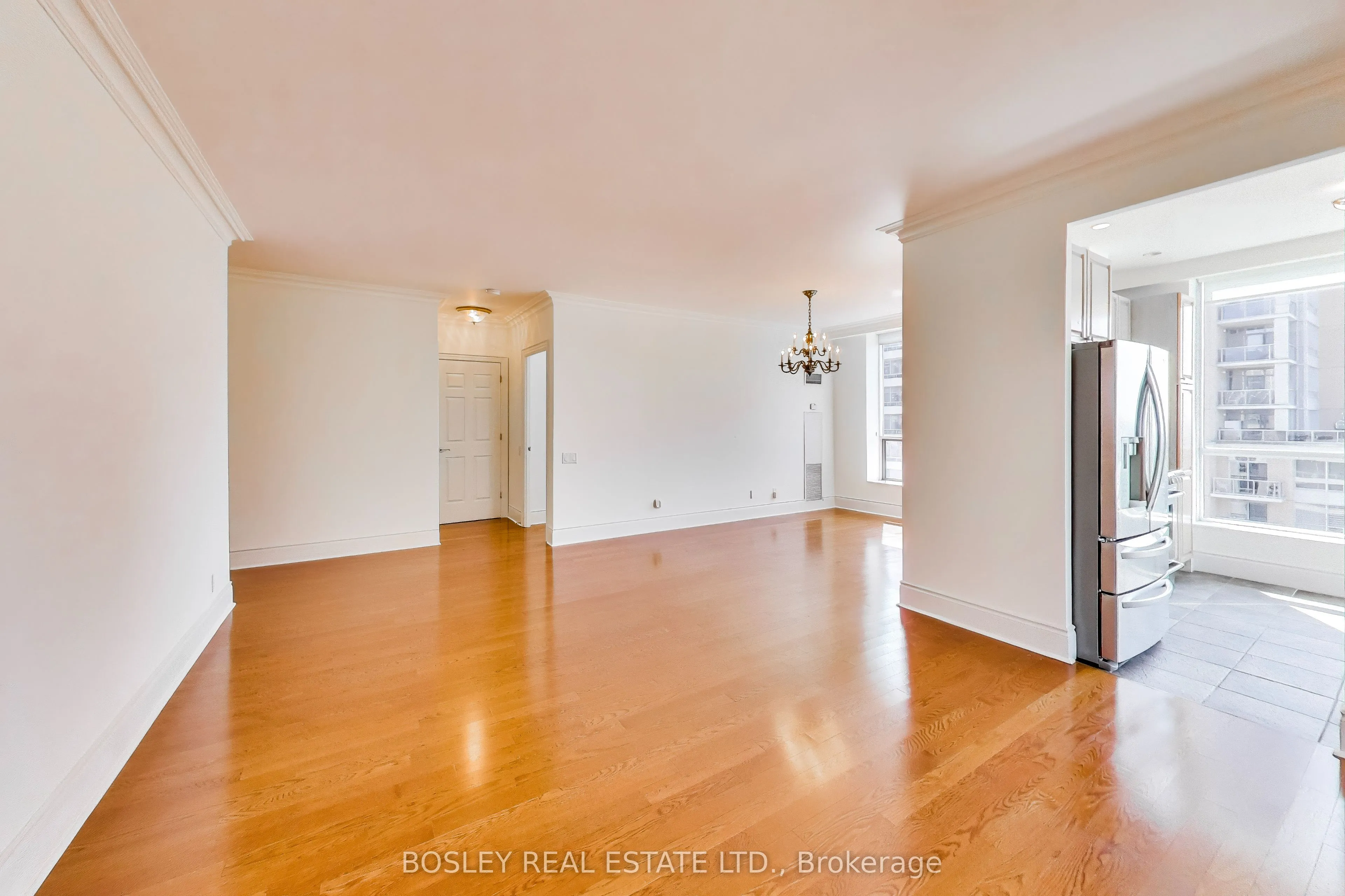 5229 Dundas Street W, #PH03