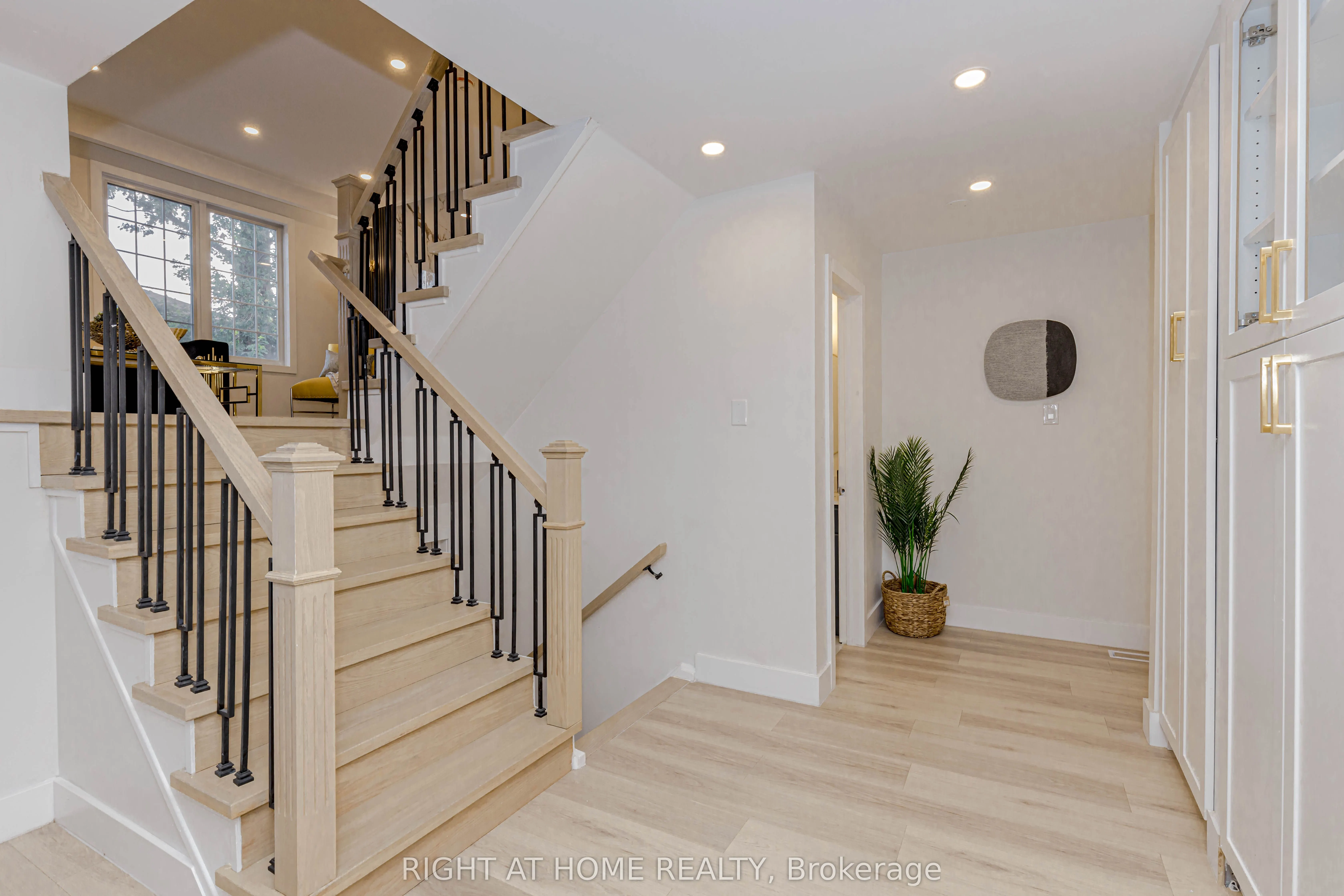 6 Bryant Court