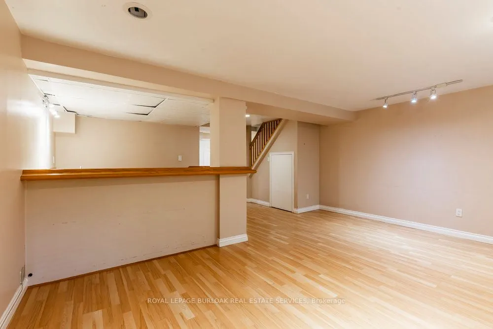 1556 Kern's Road, #3