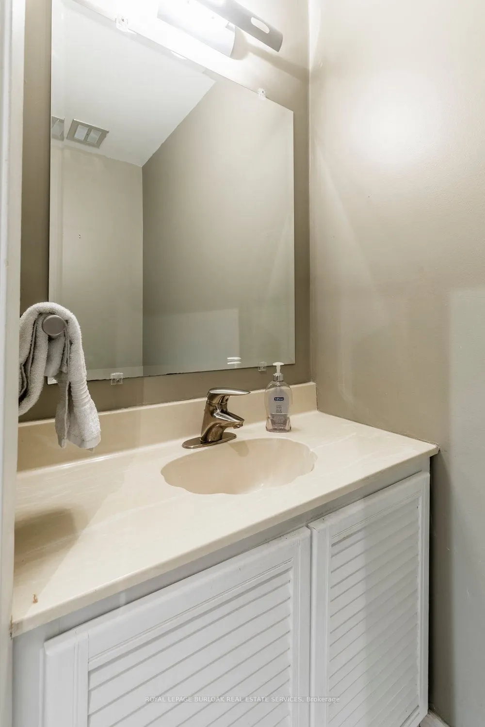 1556 Kern's Road, #3