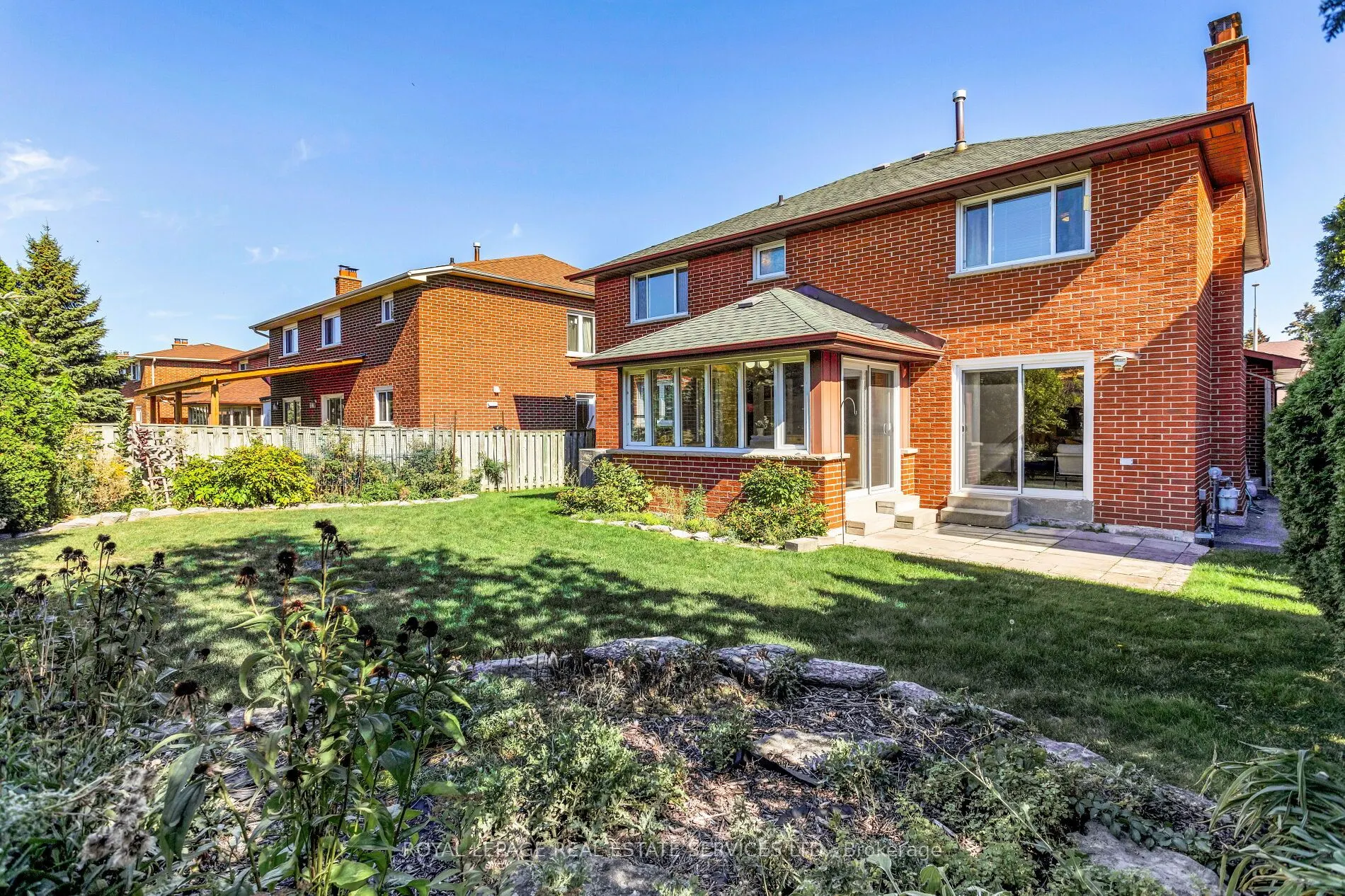 804 Willowbank Trail