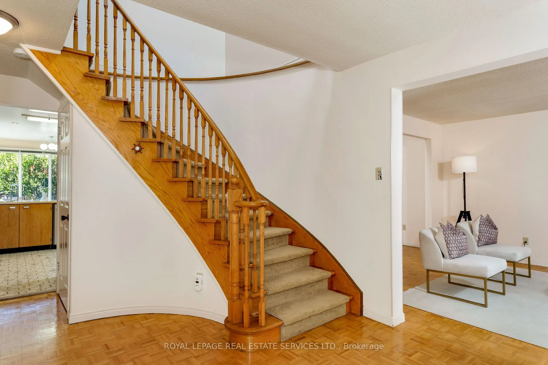 804 Willowbank Trail