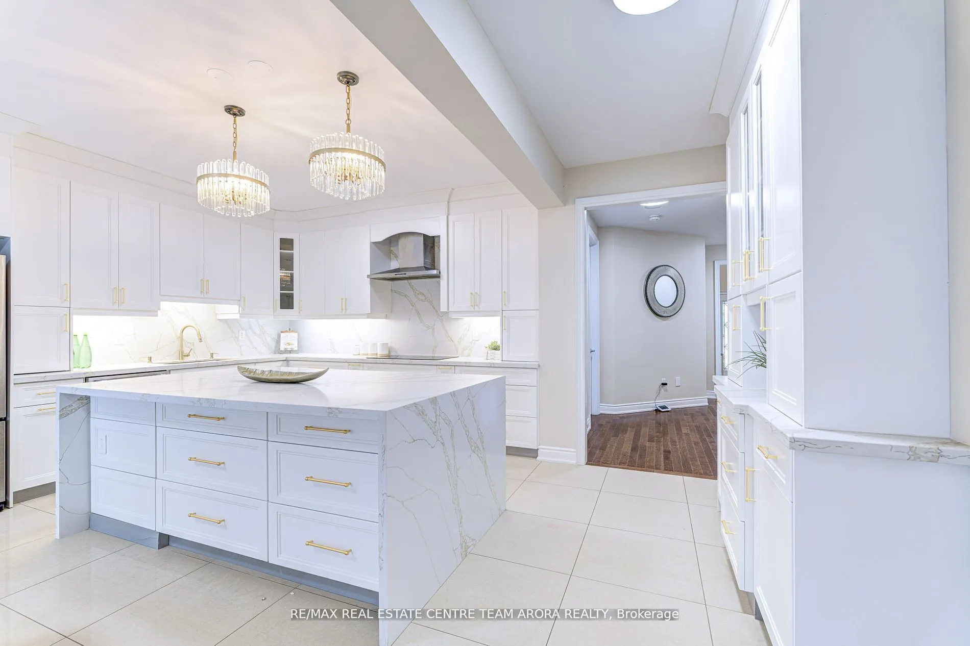 16 Valleyway Drive