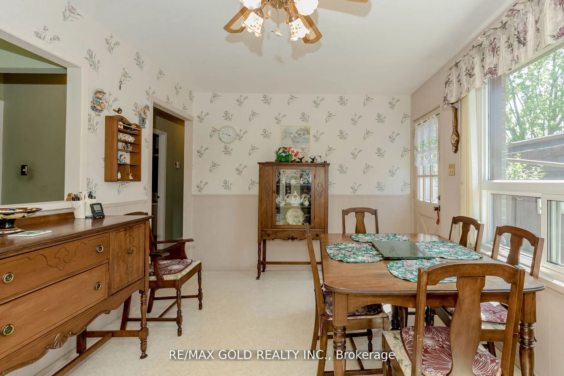 31 Fallingdale Crescent