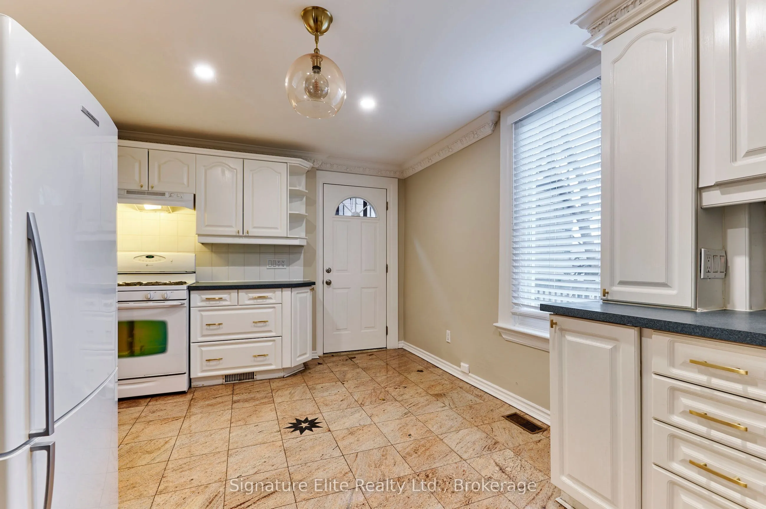 222 Old Weston Road