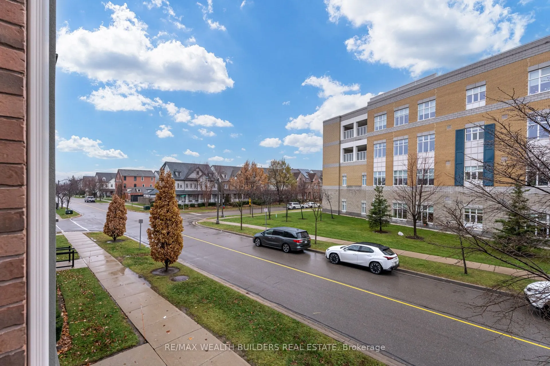 2333 Sawgrass Drive, #202