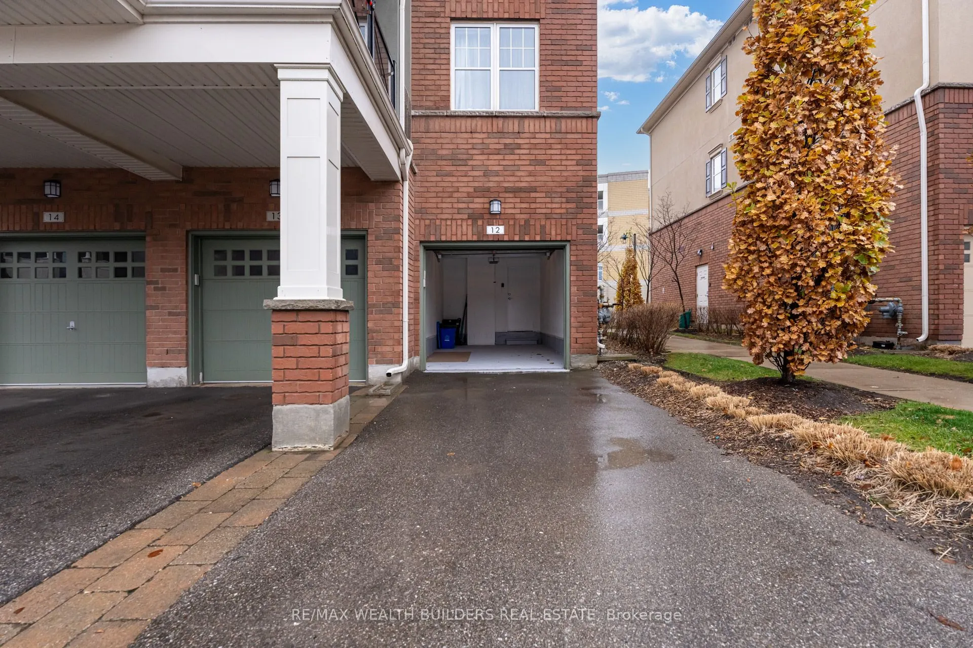 2333 Sawgrass Drive, #202