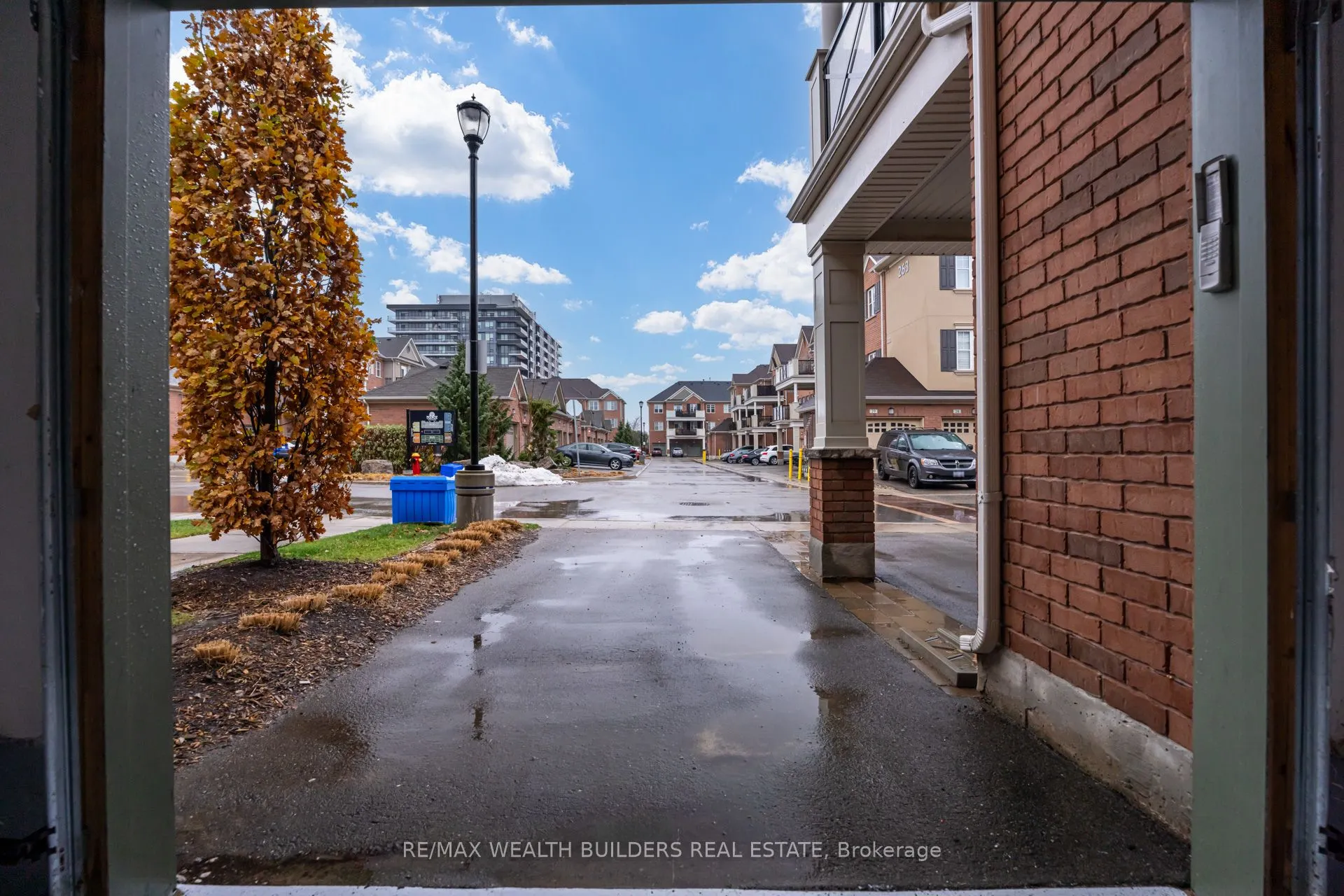 2333 Sawgrass Drive, #202