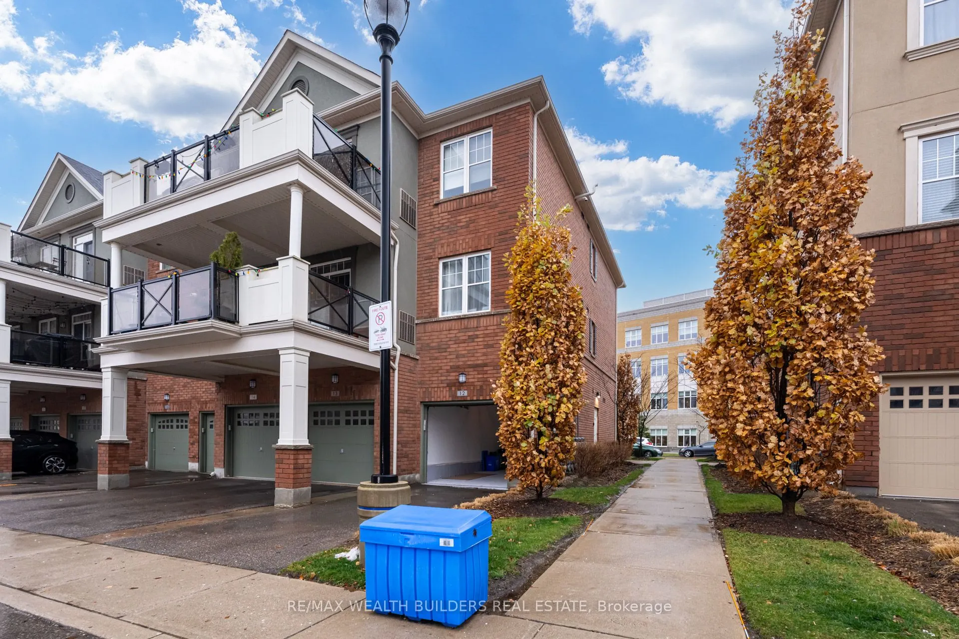2333 Sawgrass Drive, #202