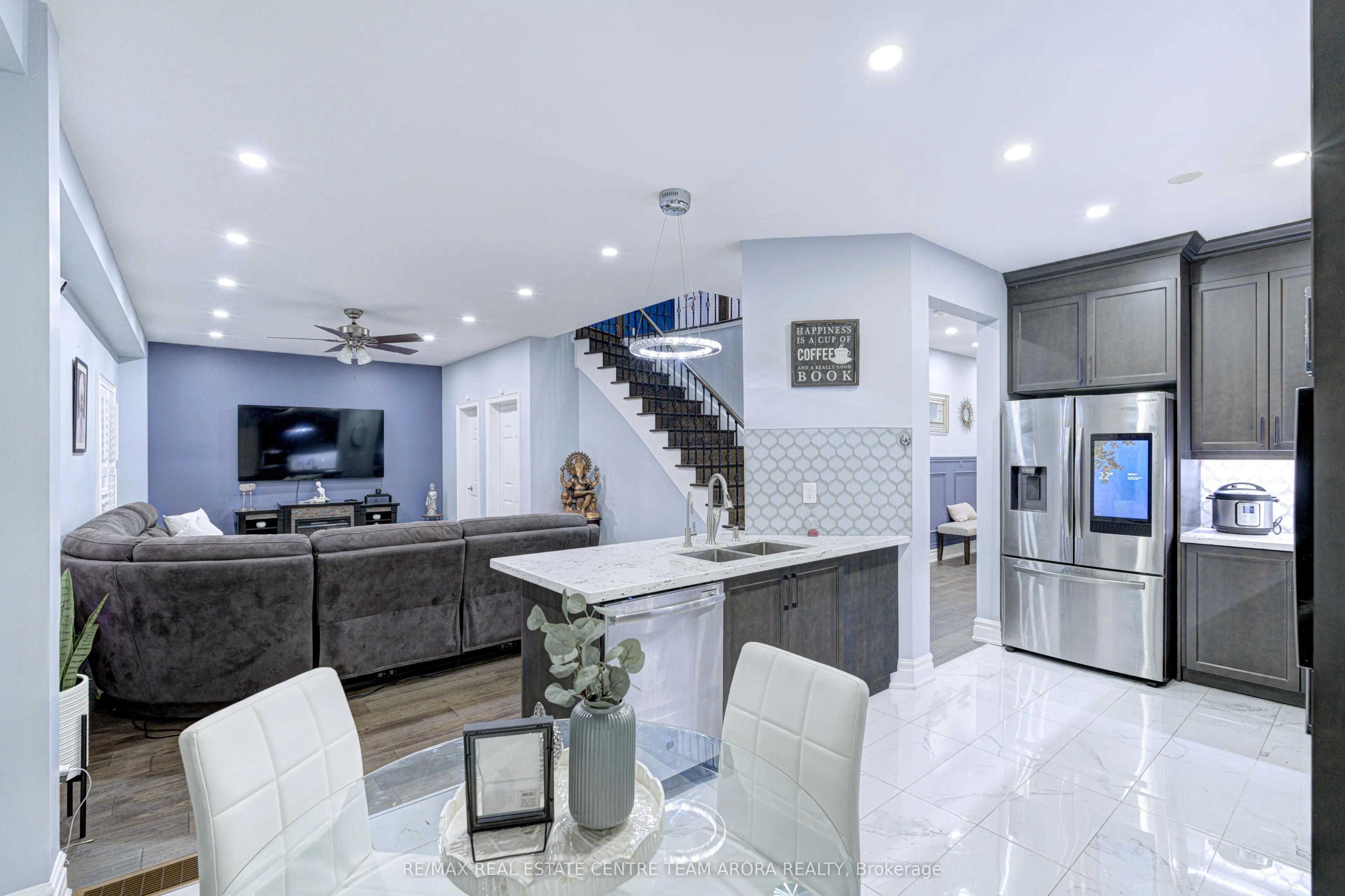 83 Commodore Drive