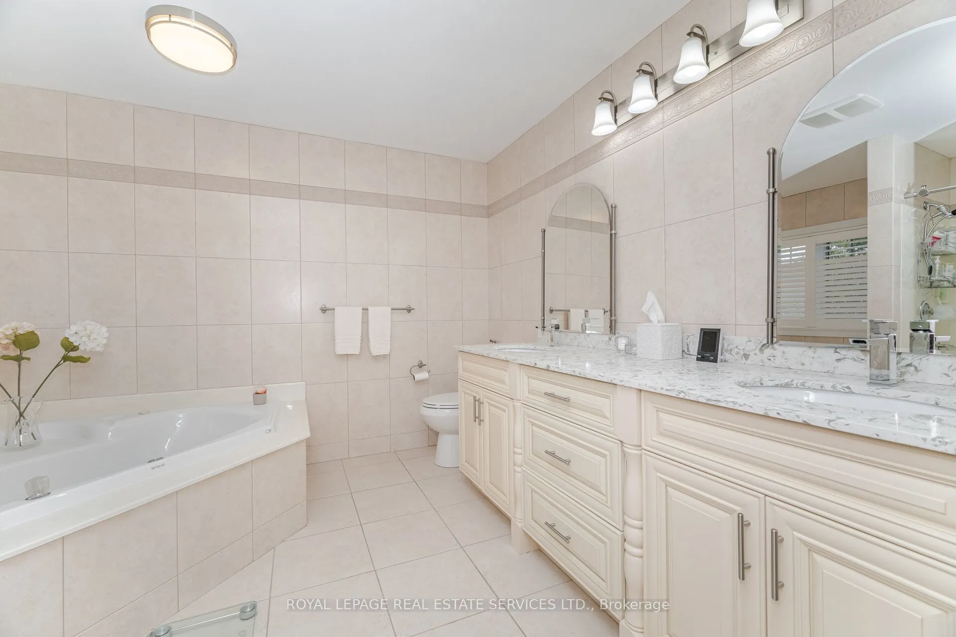 2145 Country Club Drive, #28