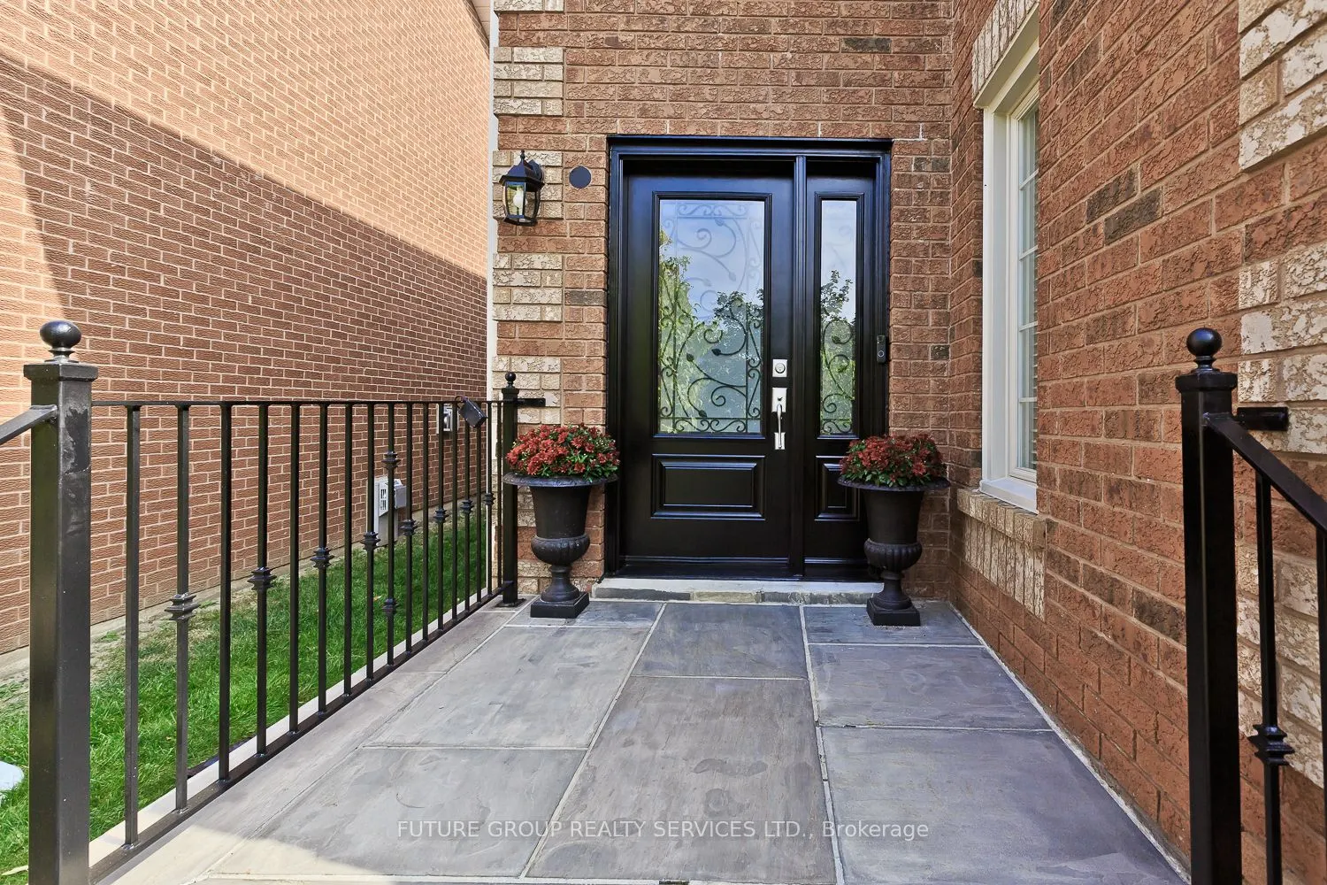 35 Harrop Avenue